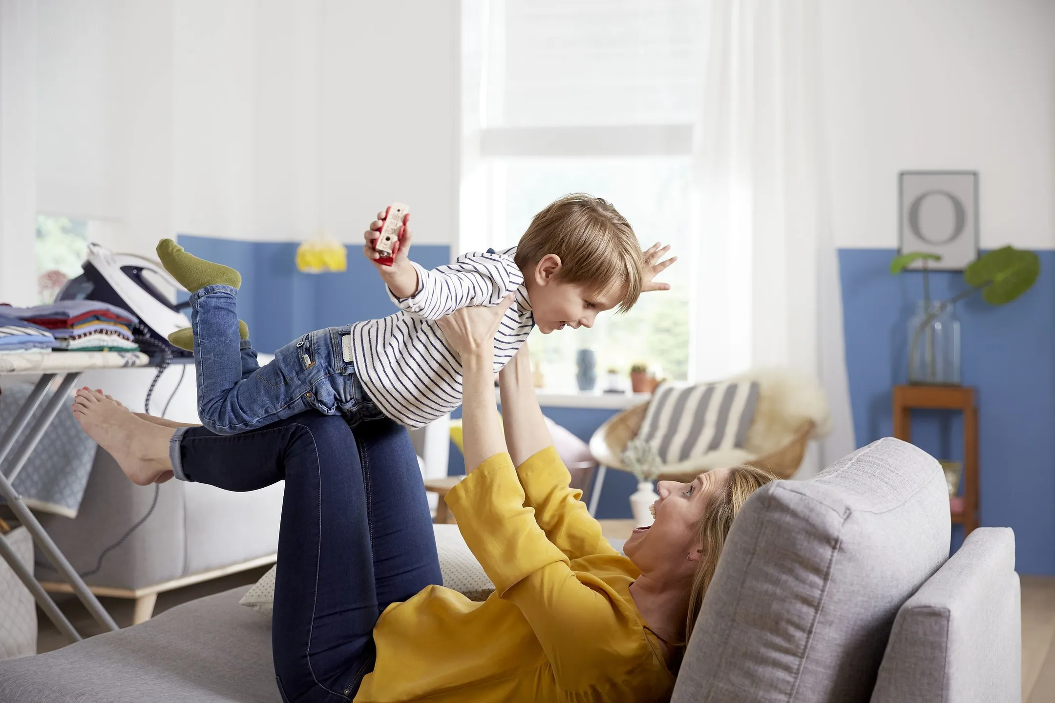 Philips Steam iron PerfectCare Elite Silence GC9650/80 image