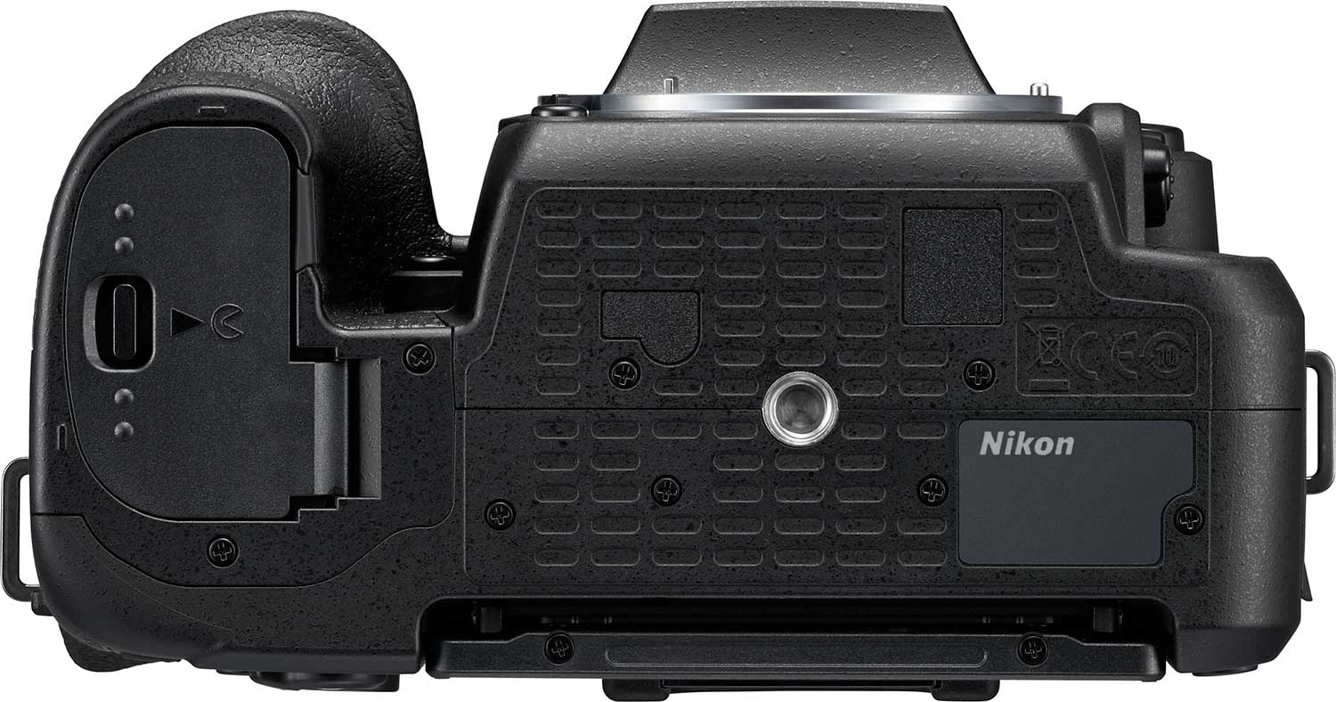 Nikon D7500 + AF-S DX NIKKOR 18-140 mm VR | HIFI international