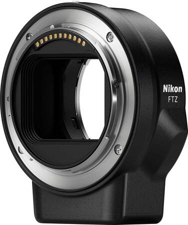Nikon Z6 + objectif zoom NIKKOR Z 24-70 mm f/4 S + adaptateur monture FTZ