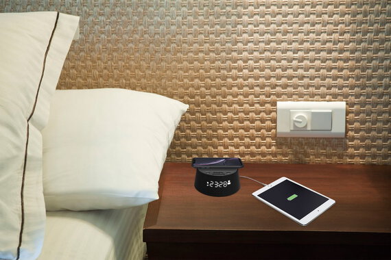 Philips Radio réveil Bluetooth® TAPR702 rechargement smartphone sans fil Qi Noir