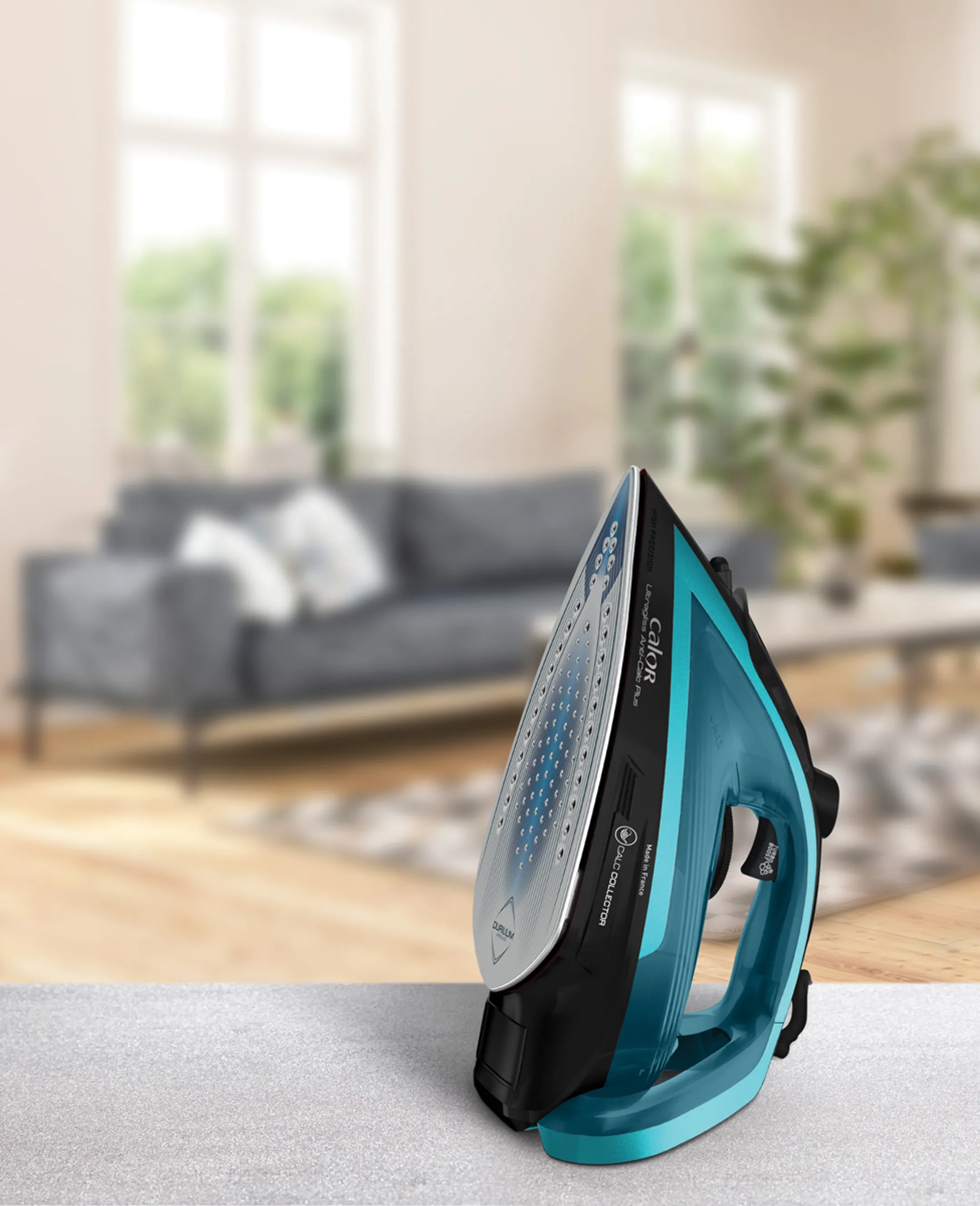 Calor Iron Ultragliss Anti-Calc Plus FV6832C0 image