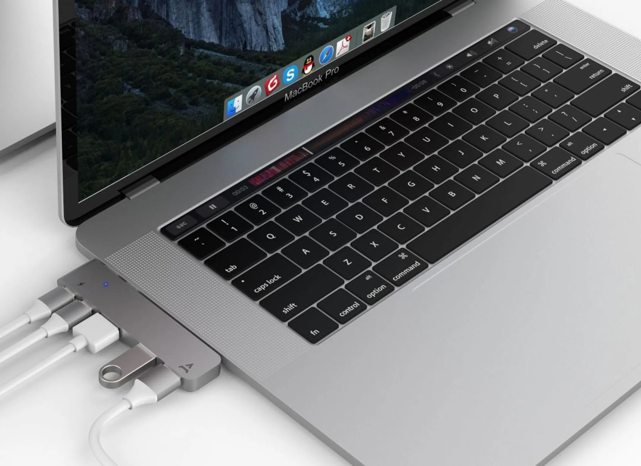 Adeqwat Hub USB C for MacBook Pro - 5 ports image