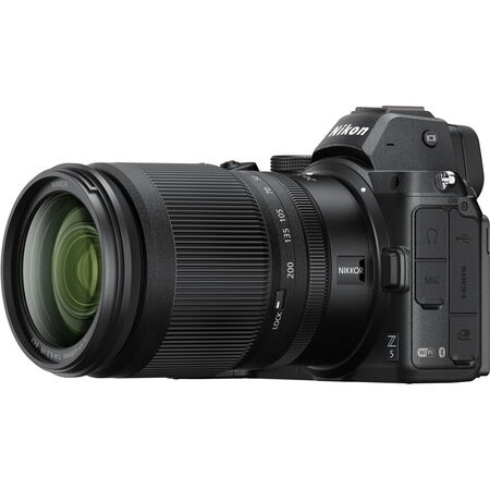 Nikon Z5 + objectif zoom NIKKOR Z 24-200 mm