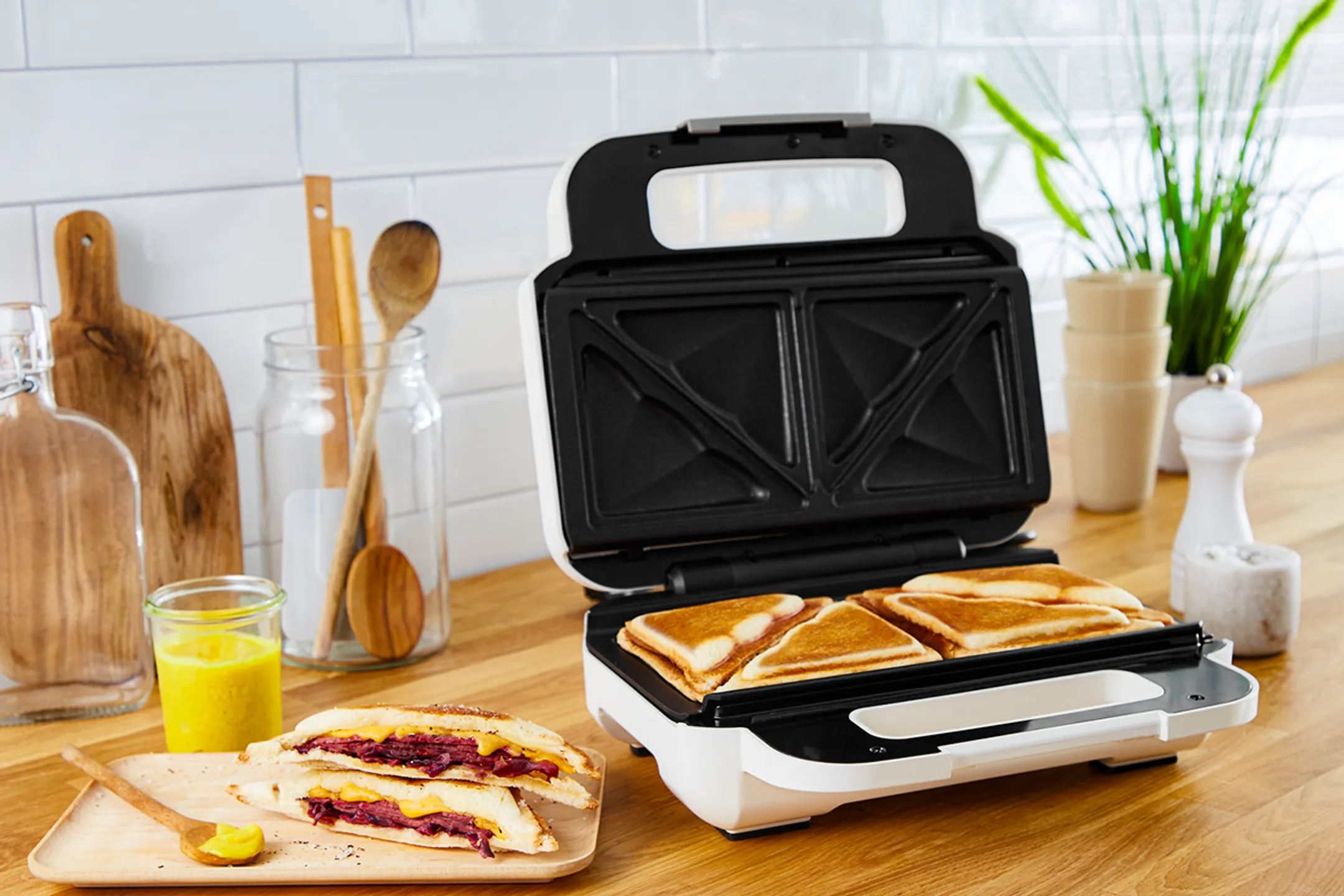Tefal Croque Monsieur 2-in-1 Snack XL SW701110 image