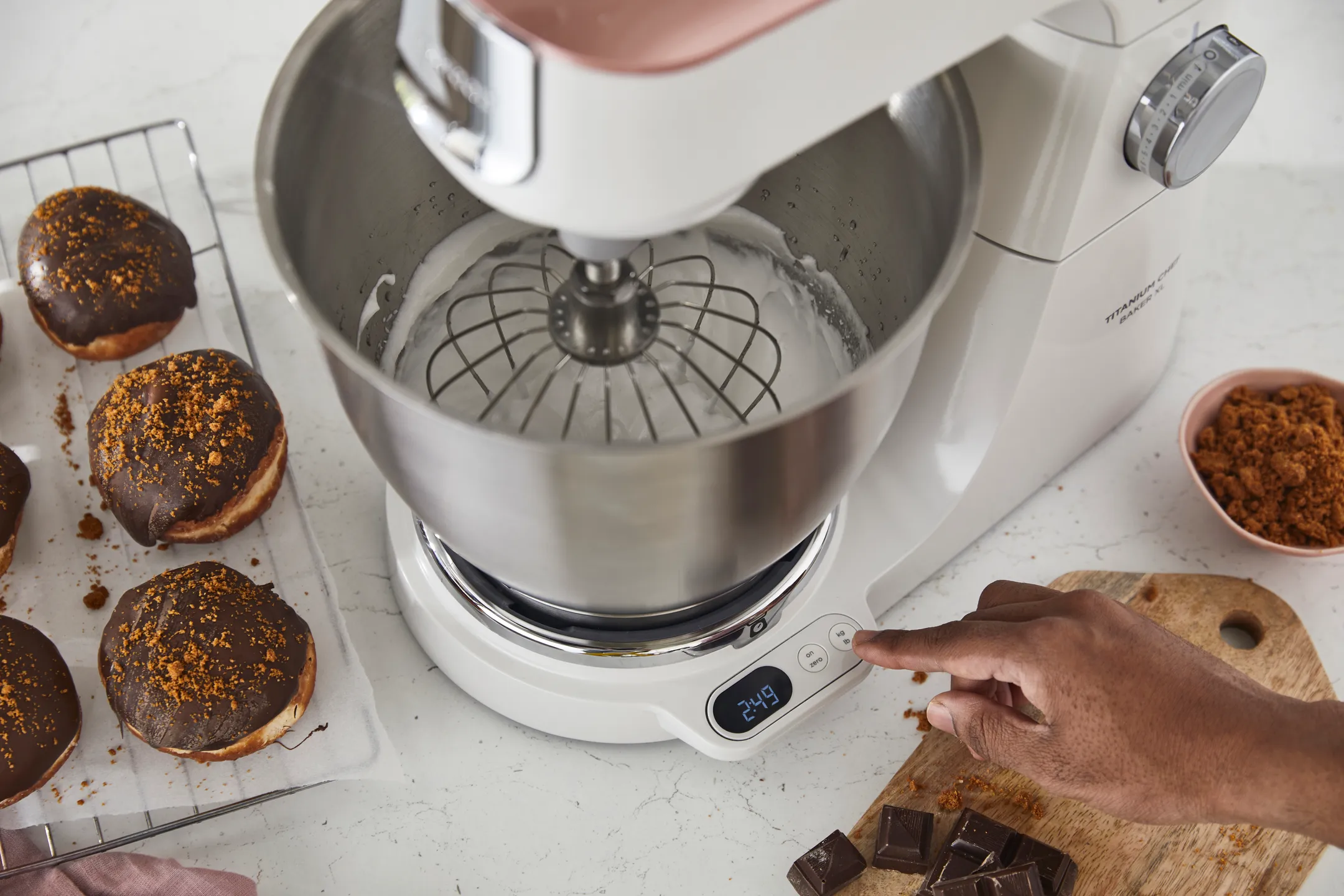 Kenwood Robot de cuisine Titanium Chef Baker XL avec balance intégrée KVL65.001WH image