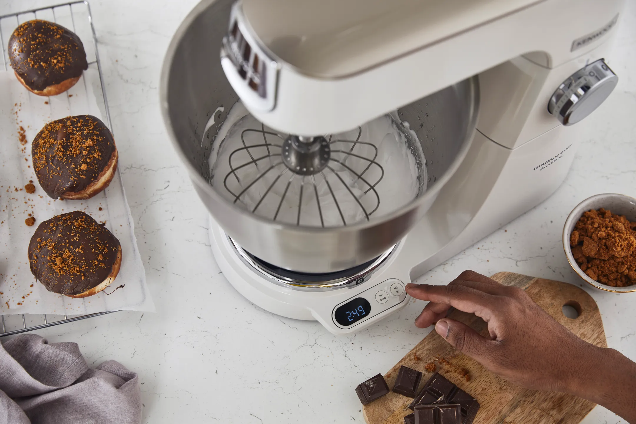 Kenwood Robot de cuisine Titanium Chef Baker XL avec balance intégrée KVL65.001WH image