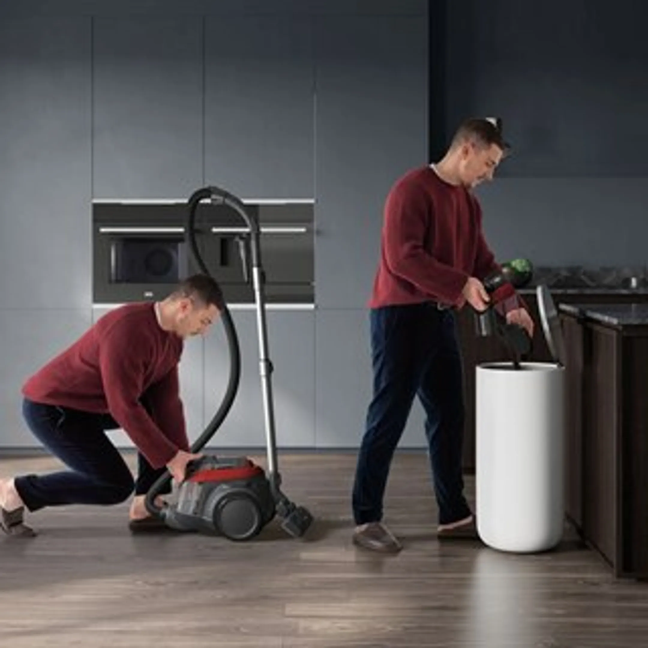 AEG Bagless vacuum Cleaner AL61C2CR image