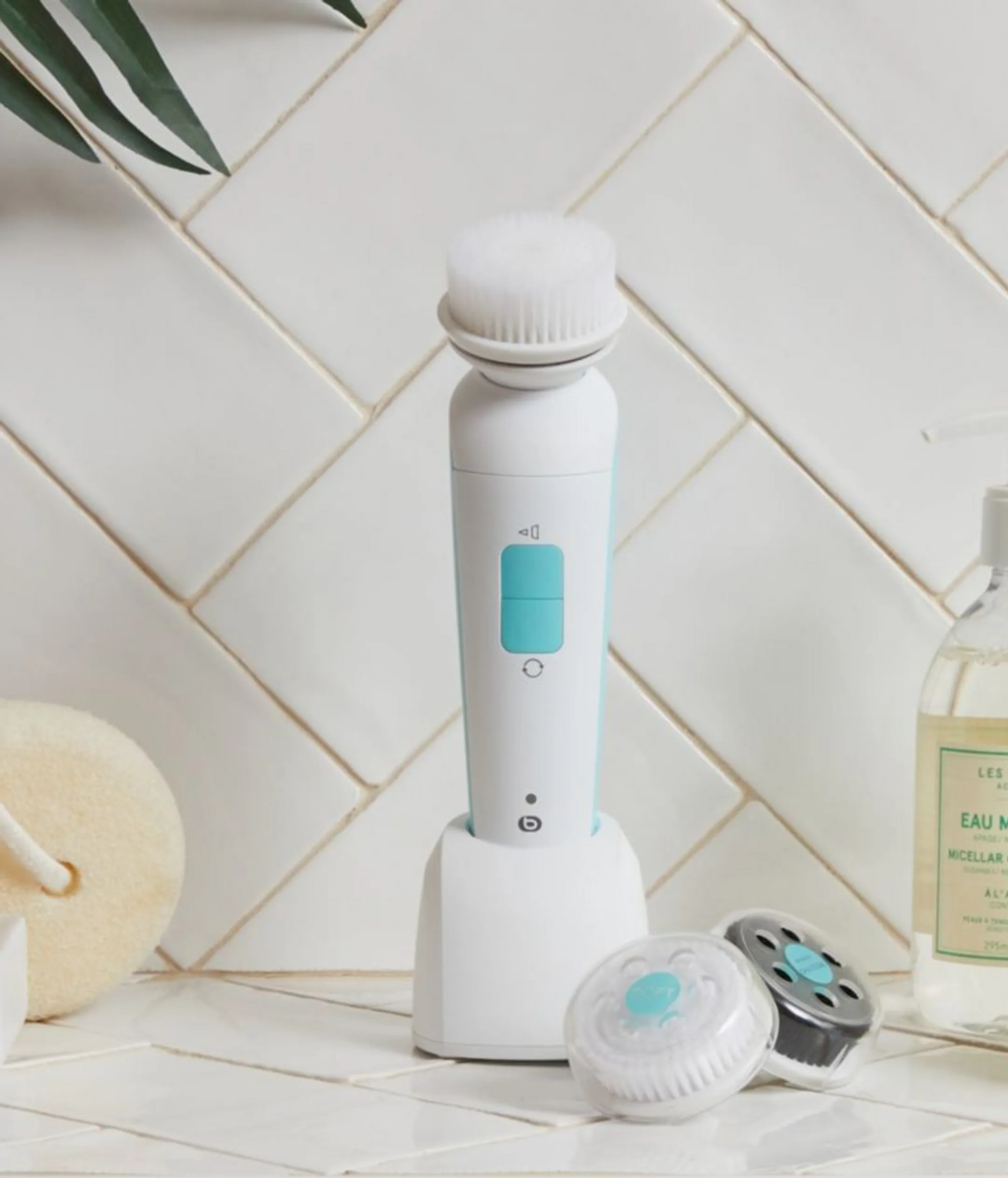 ESSENTIEL-B Brosse nettoyante visage EBF3 image