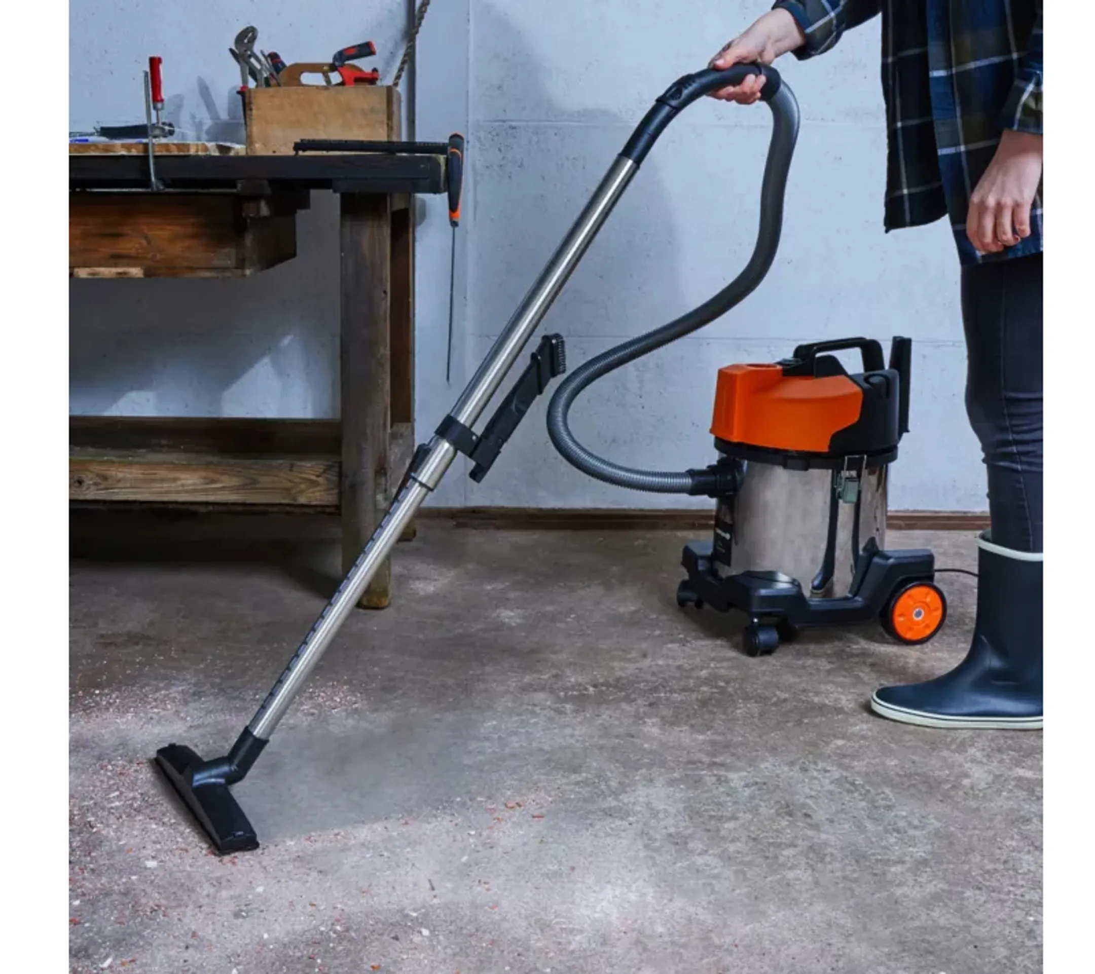 ESSENTIEL-B EAC 204 Wet & dry vacuum cleaner image