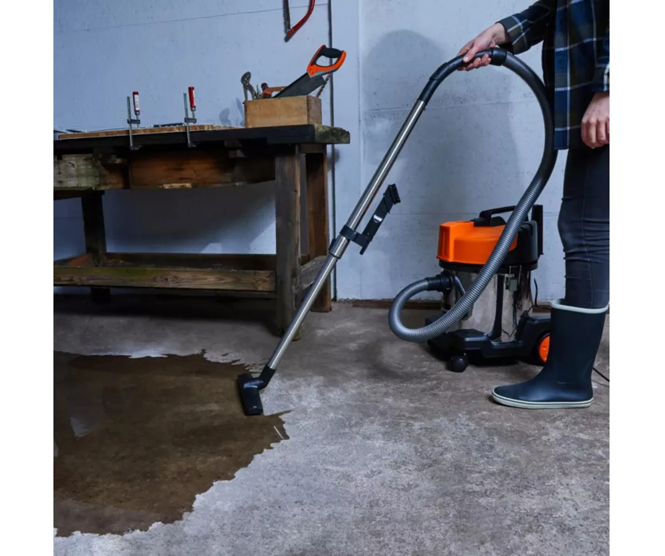 ESSENTIEL-B EAC 204 Wet & dry vacuum cleaner image