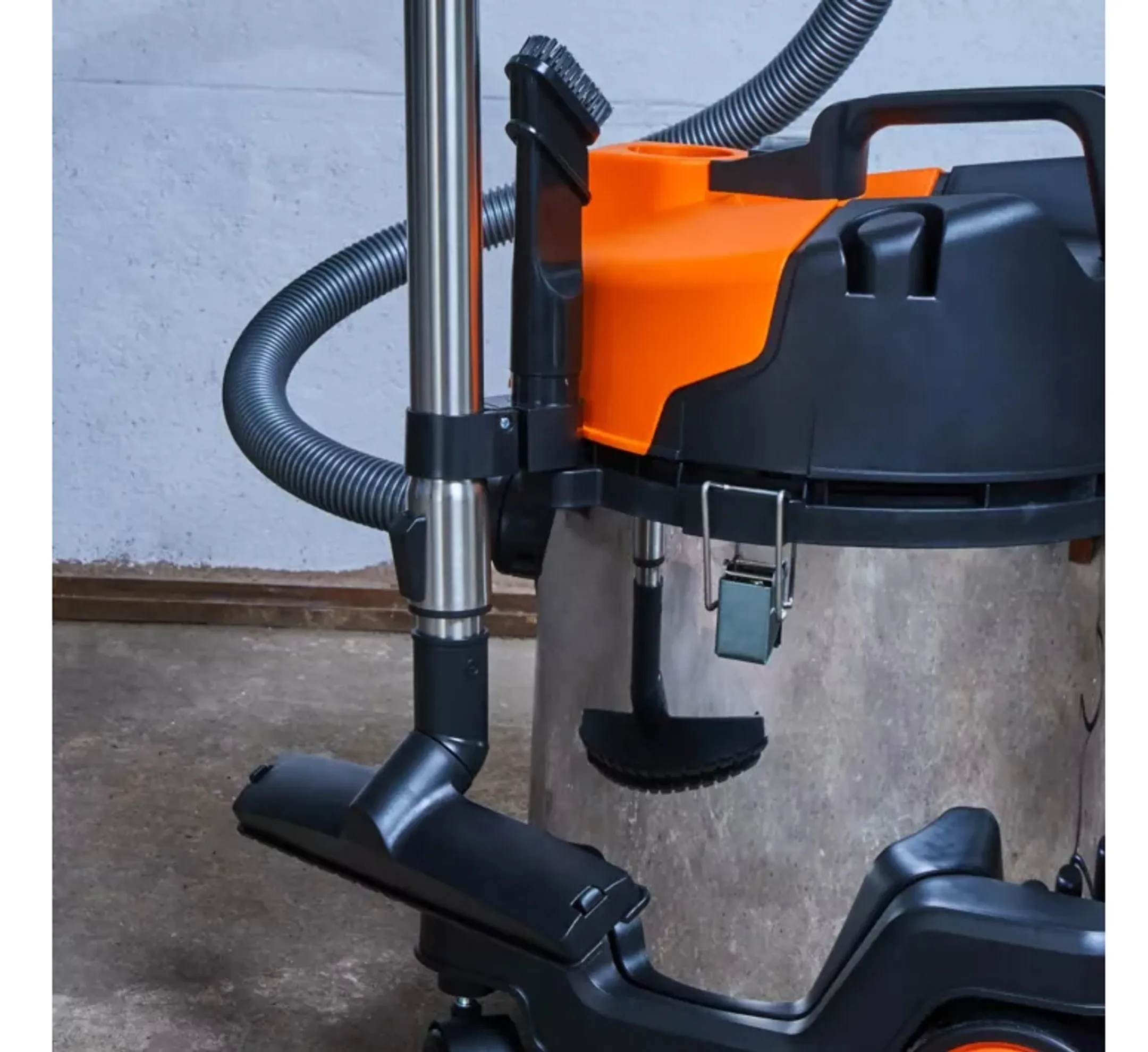 ESSENTIEL-B EAC 204 Wet & dry vacuum cleaner image