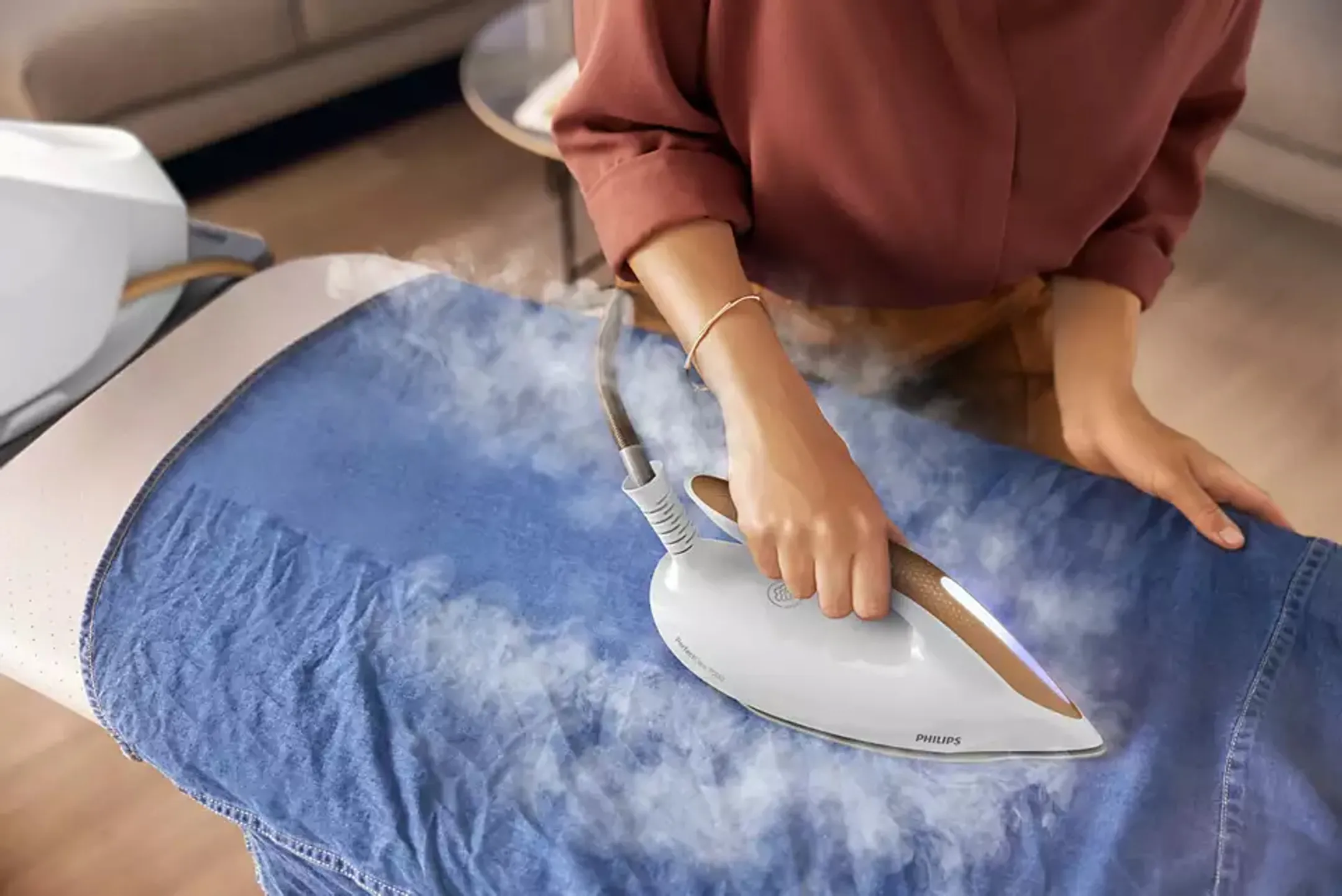Philips Dampfbügelstation PerfectCare 7000 Series PSG7040/10 image