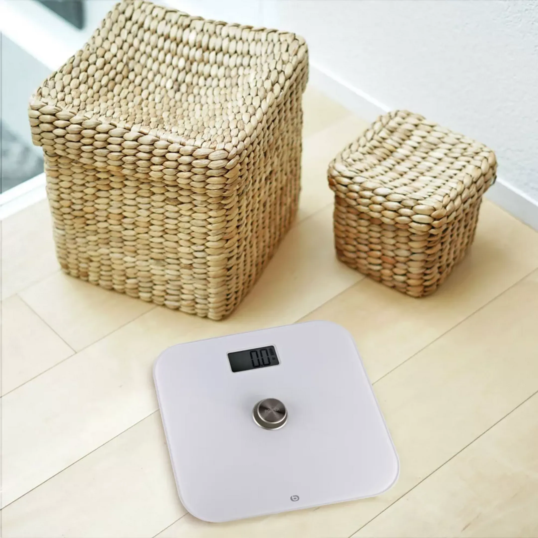 ESSENTIEL-B White Dynamo Kinetische Personenwaage image