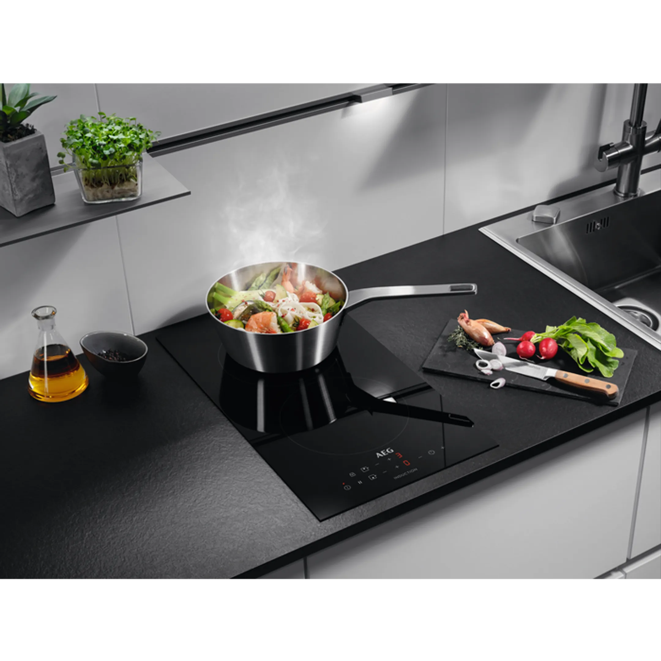 AEG Table induction modulaire Serie 3000 Domino IKB32300CB image