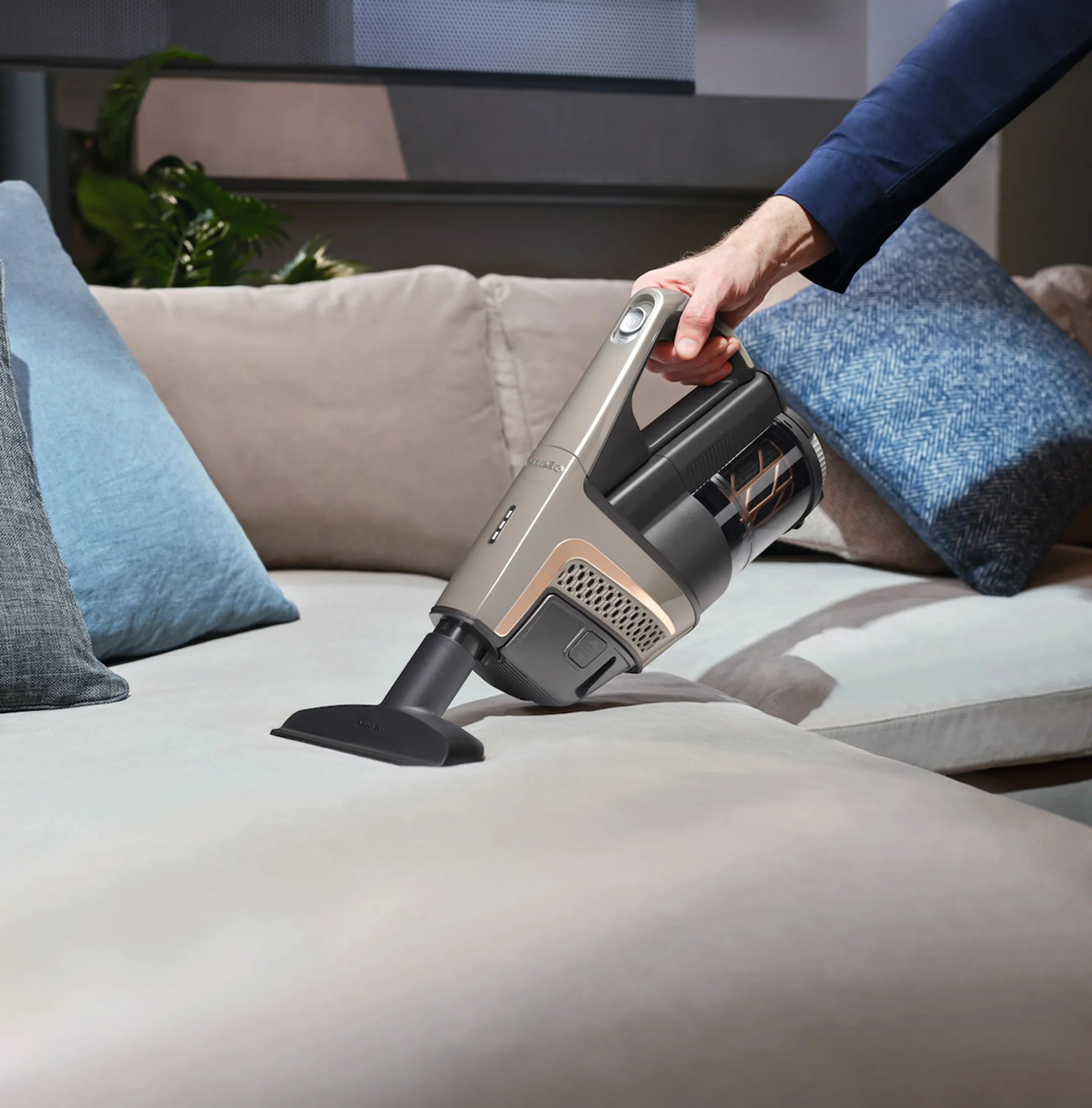 Miele Cordless stick vacuum cleaners Triflex HX2 Sprinter - Cashmere grey image