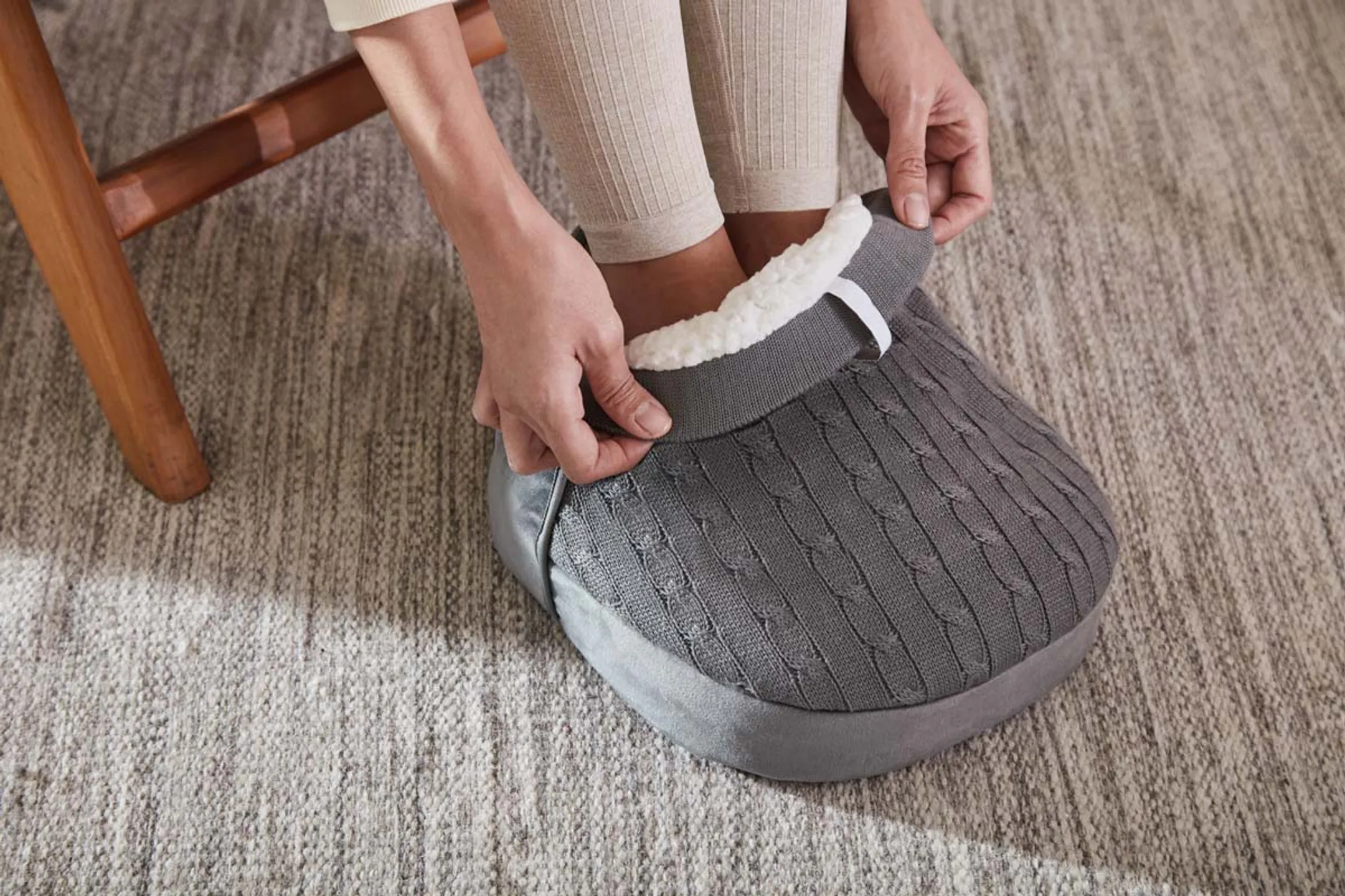 Homedics Foot Warmer HCW-F90 image