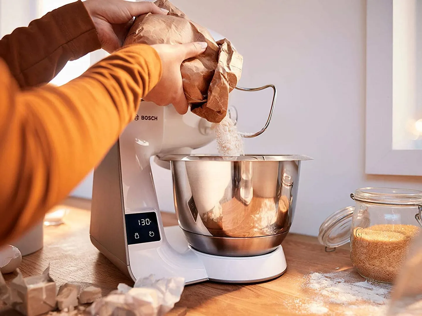 Bosch Kitchen robot with integrated Scale MUM5 White HIFI international