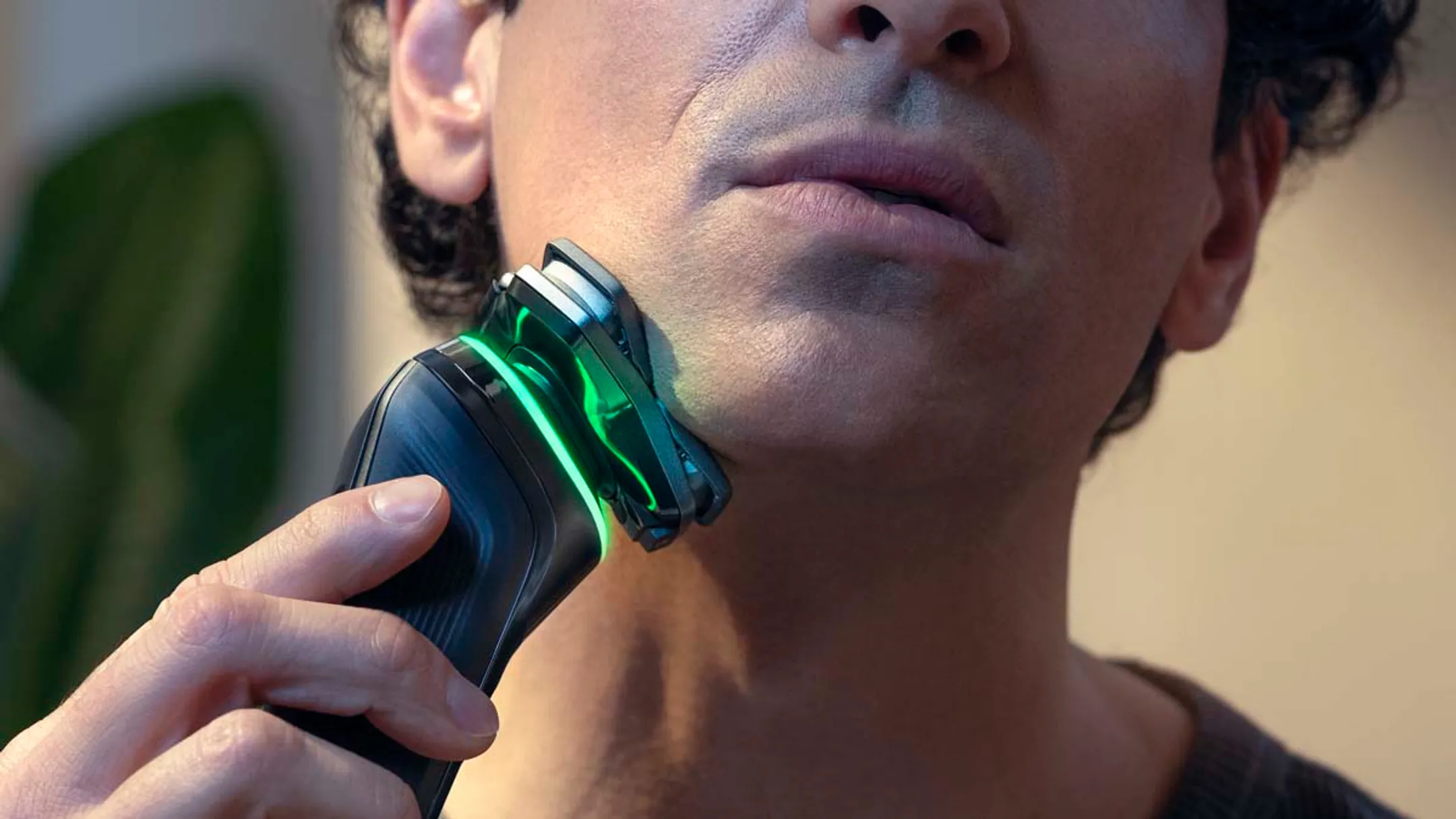 Philips Electric shaver Series 9000 S9986/55 SkinIQ image
