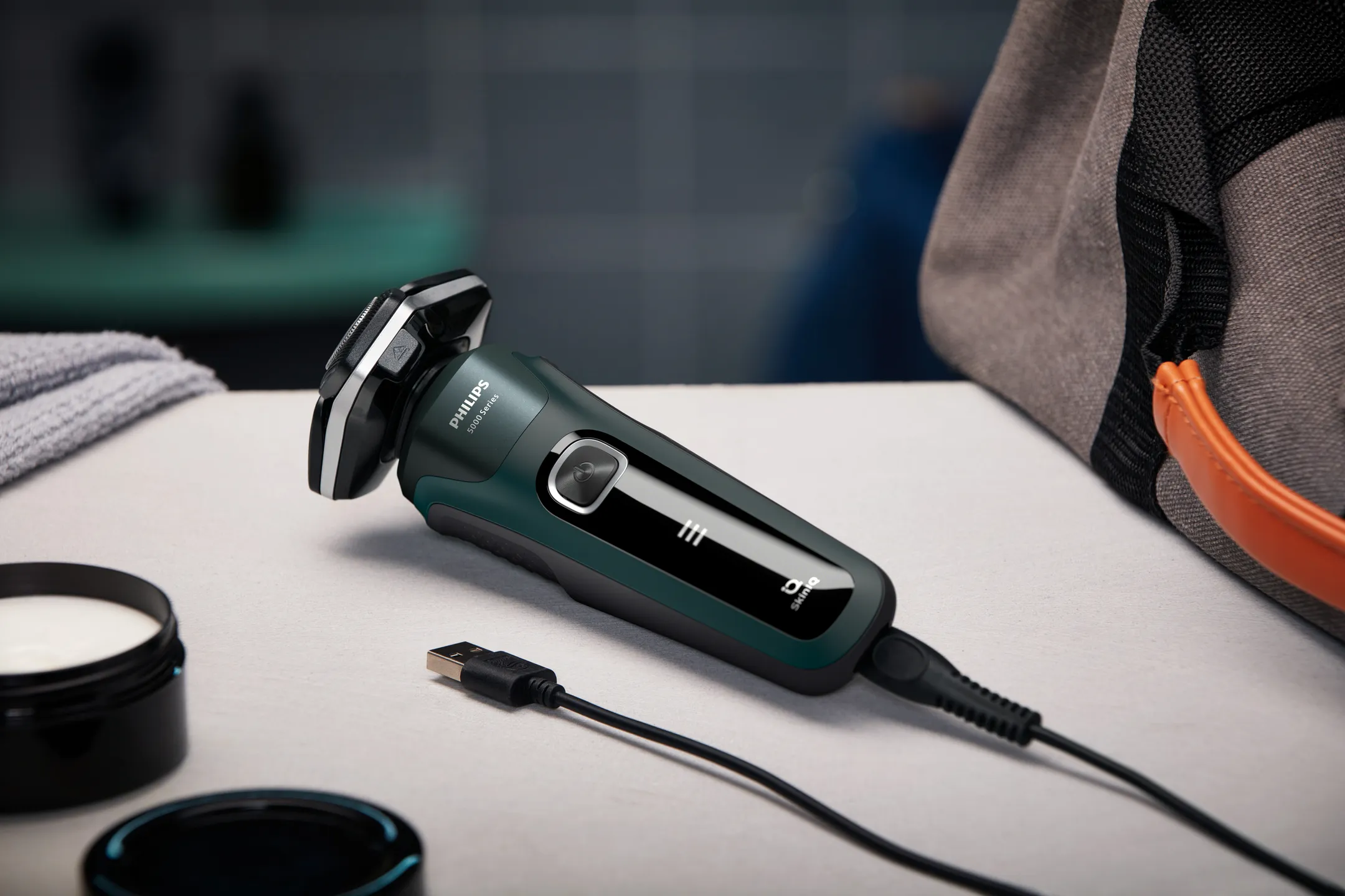 Philips Electric shaver Series 5000 S5884/69 image