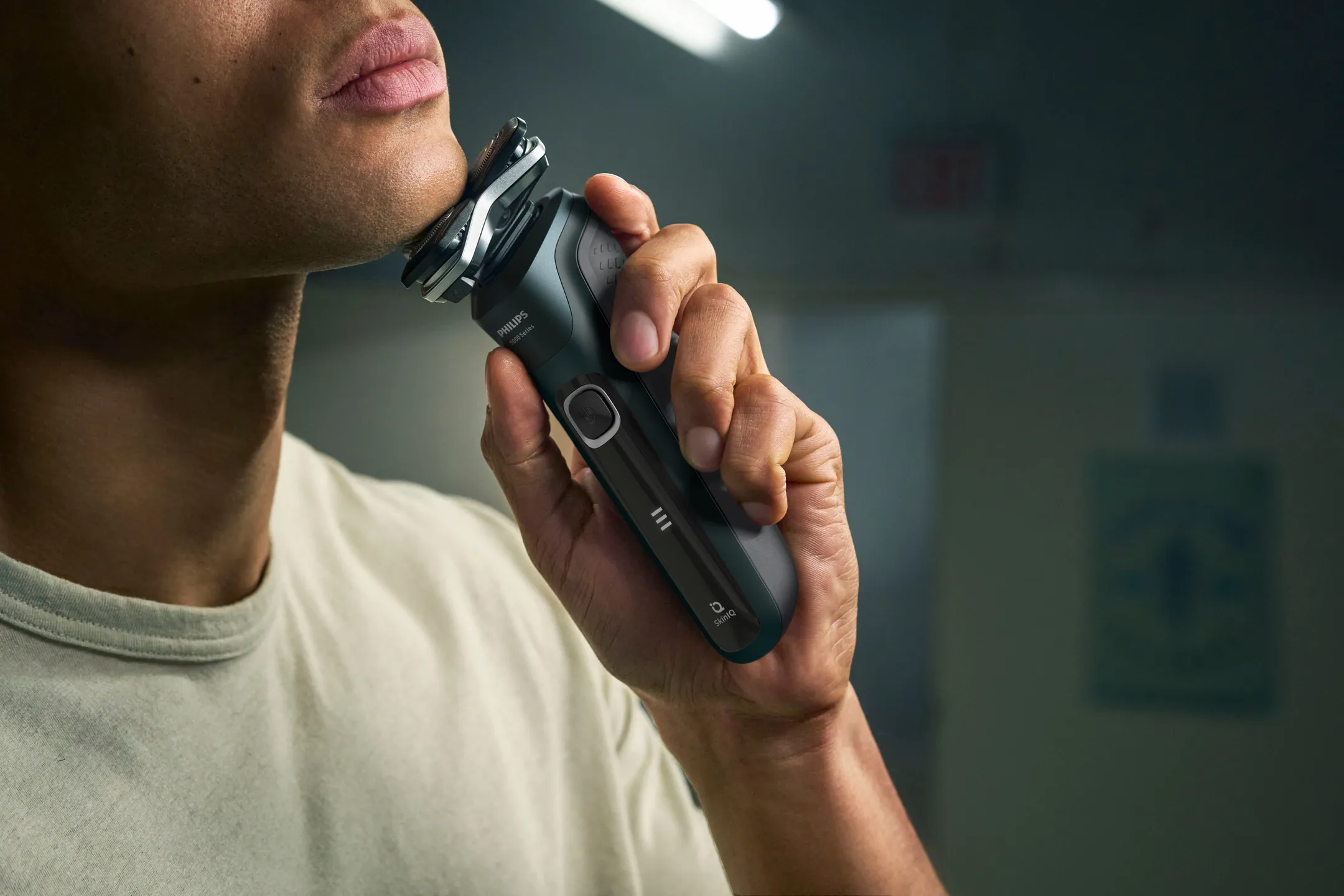 Philips Electric shaver Series 5000 S5884/69 image