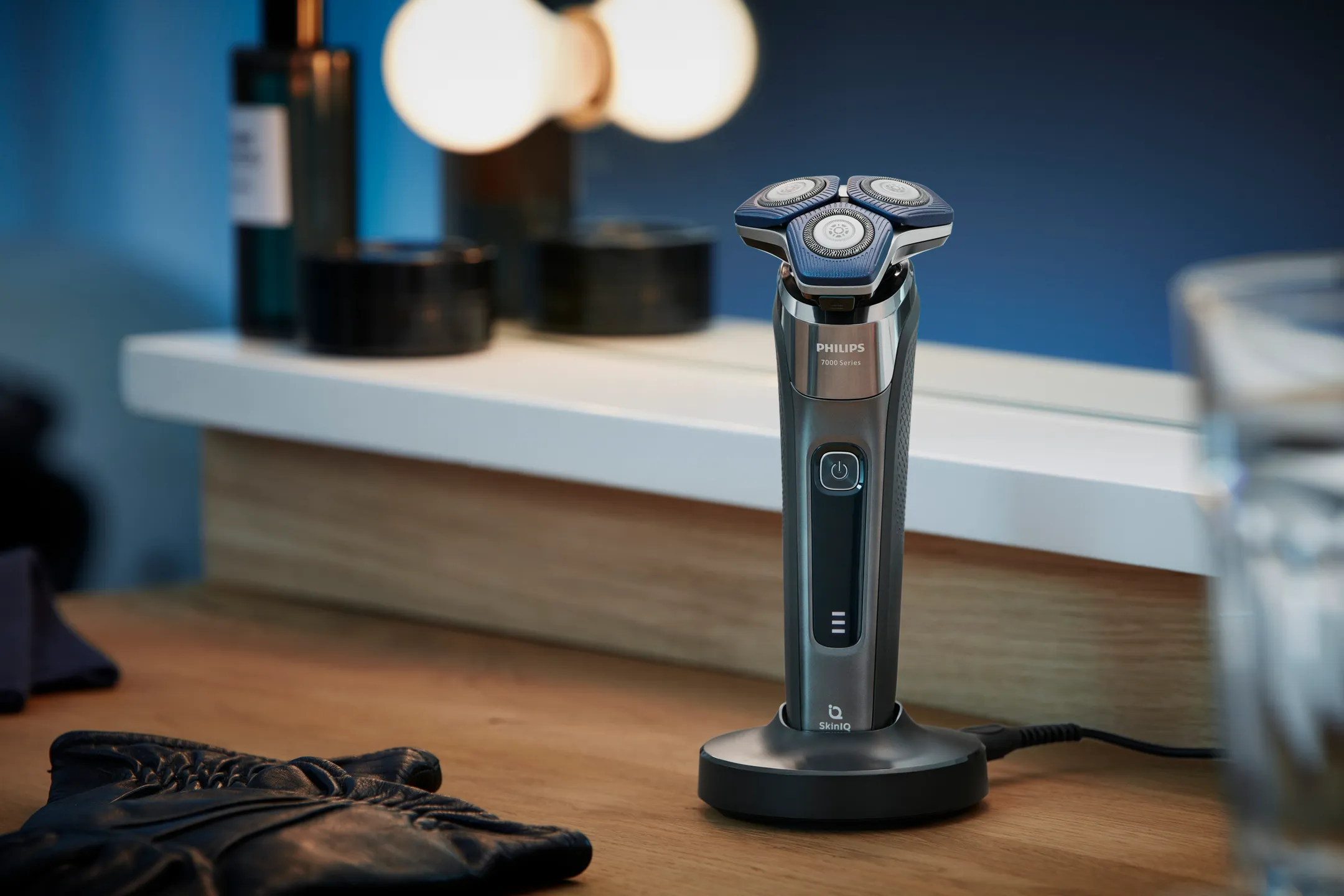 Philips Electric shaver Series 7000 S7887/55 image