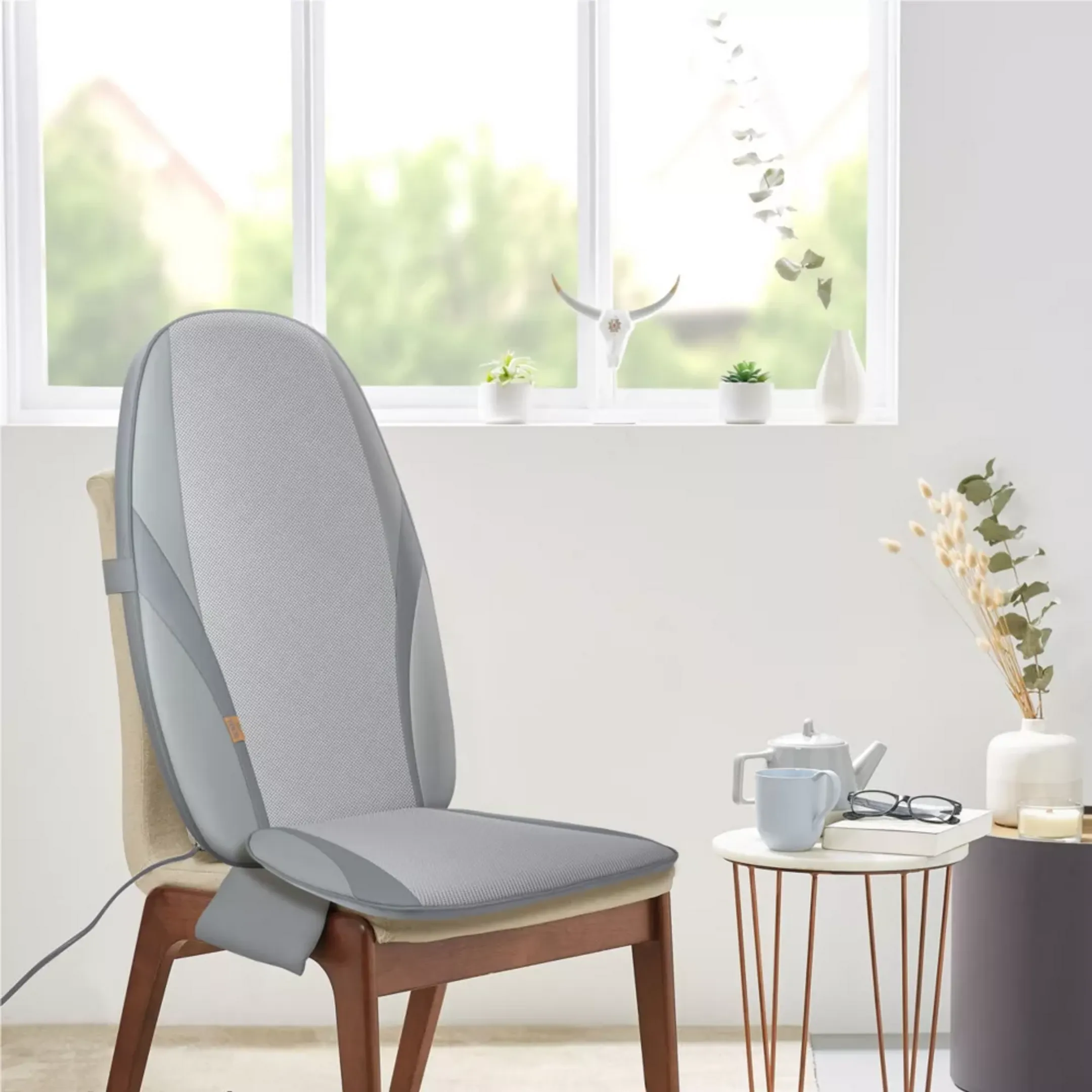 ESSENTIEL-B Back Massager with Heat image