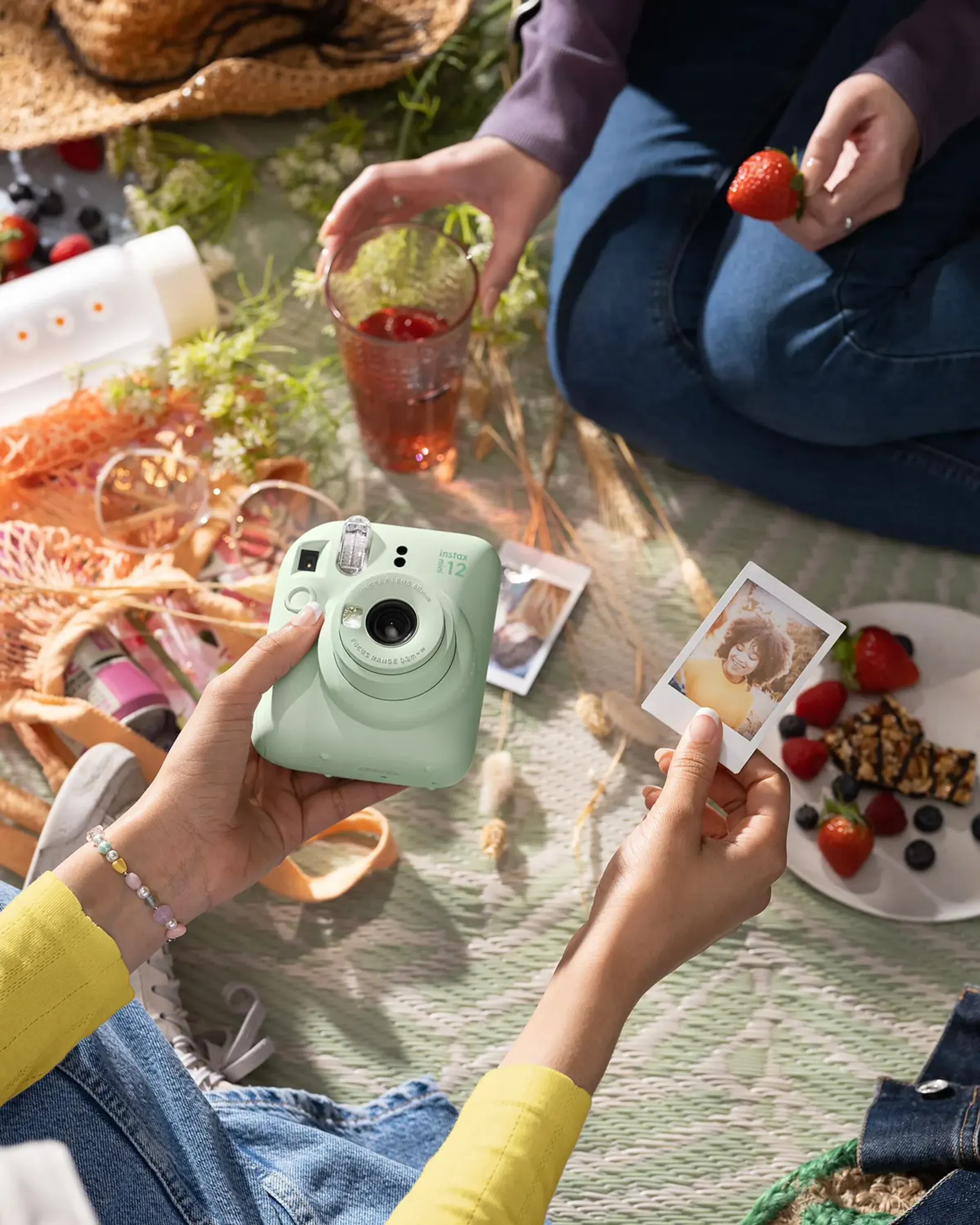 Fujifilm Instant camera Instax Mini 12 - Mint Green image