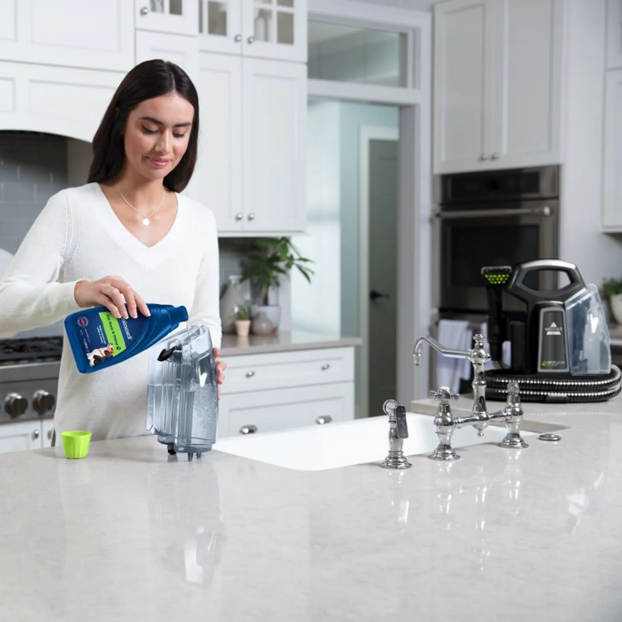 Bissell SpotClean Pet Plus Reiniger image