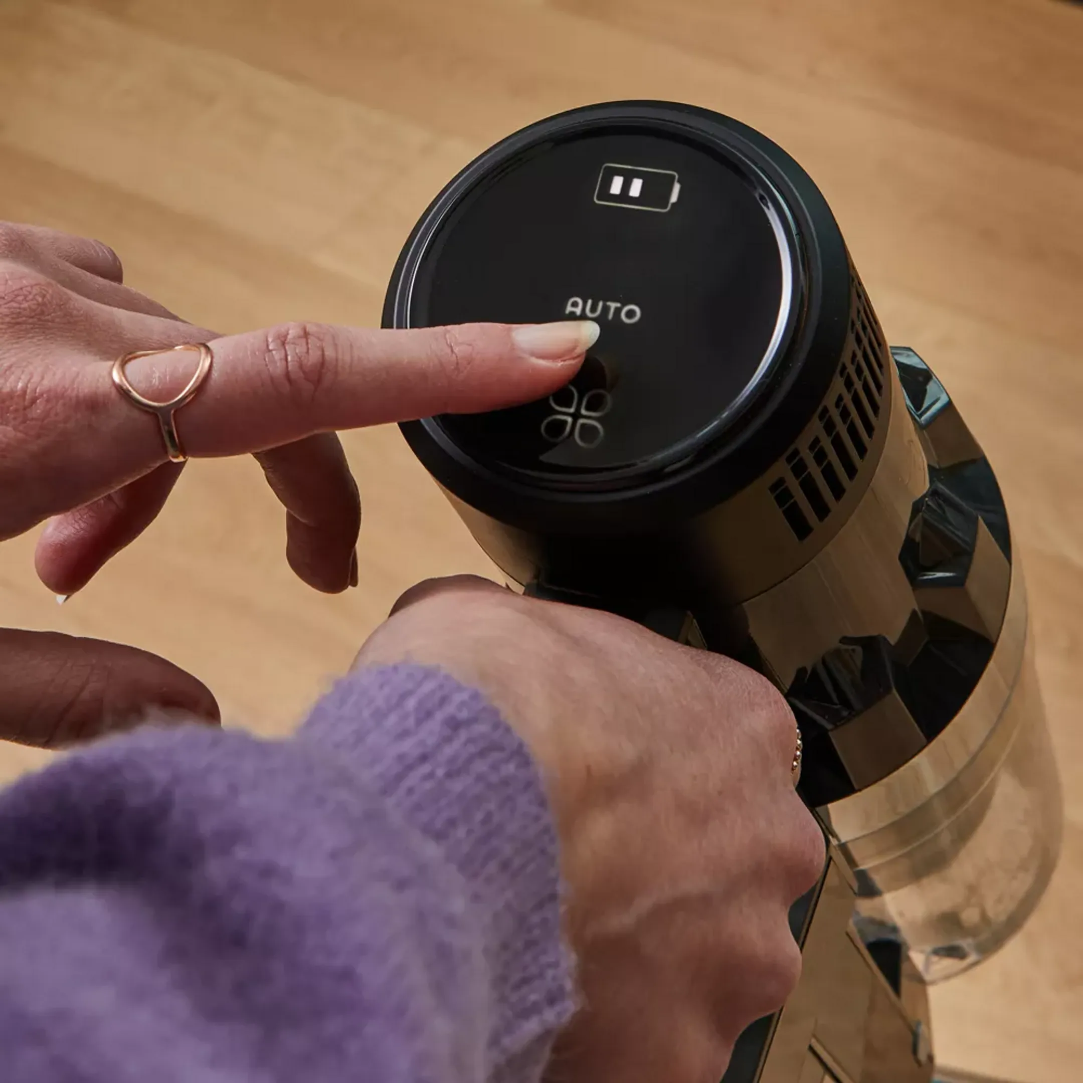 ESSENTIEL-B Cordless Vacuum Cleaner - EAMU 288 Easy Tech pro image