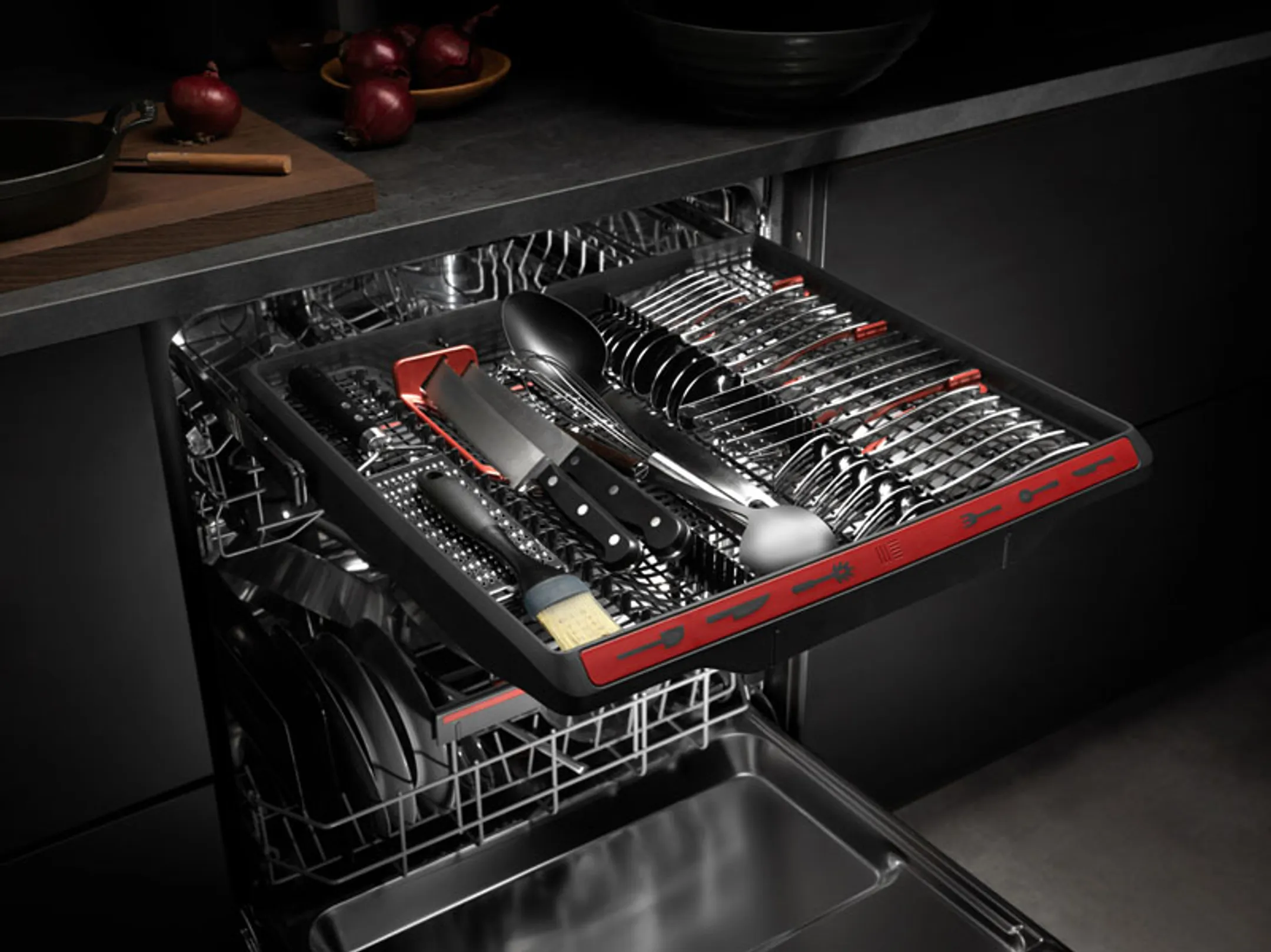 AEG Einbau-Geschirrspüler 9000 ComfortLift FSE94847P image