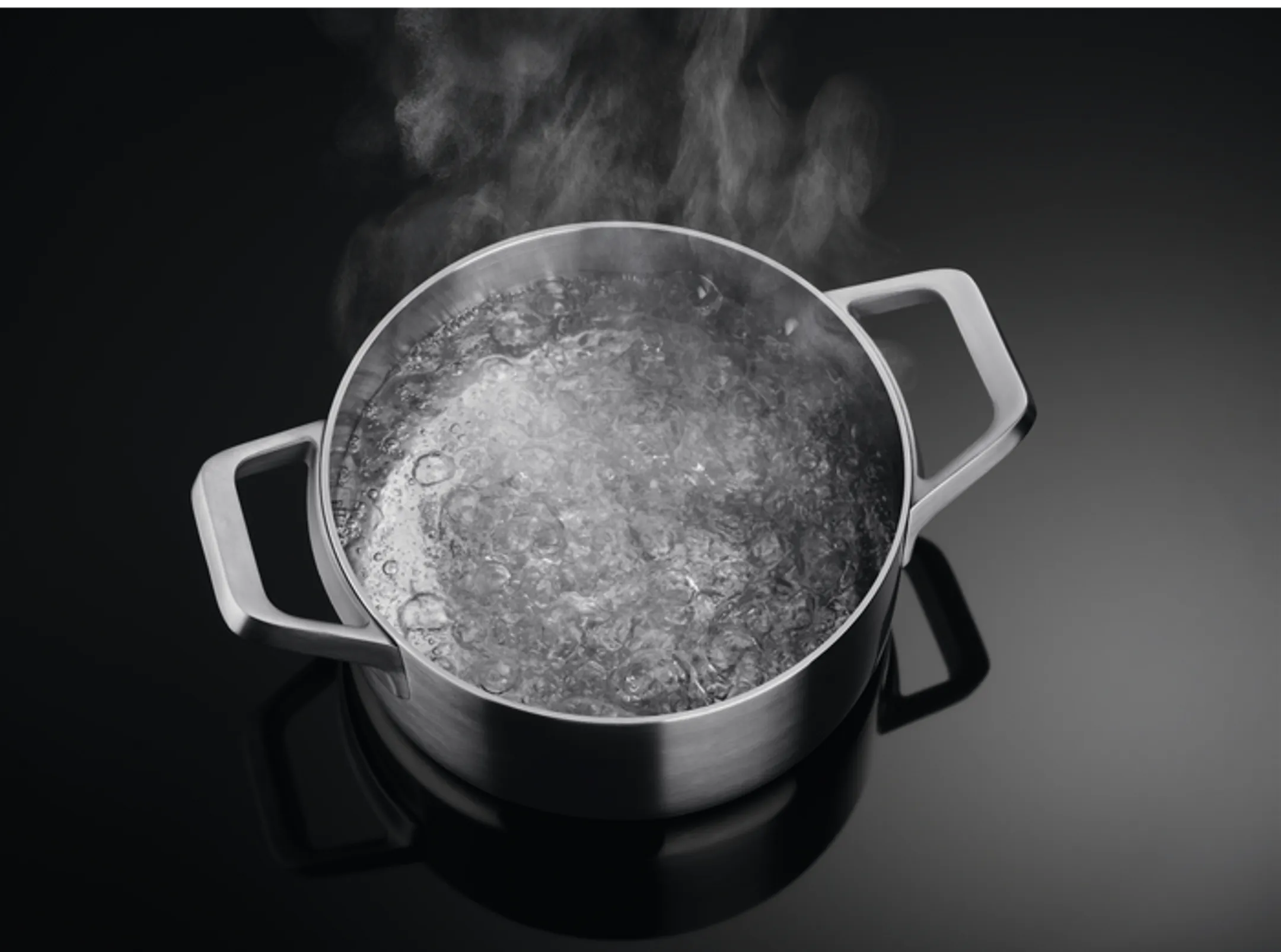 AEG Taque induction 80 cm Série 8000 Totalflex - IKK86681FB image