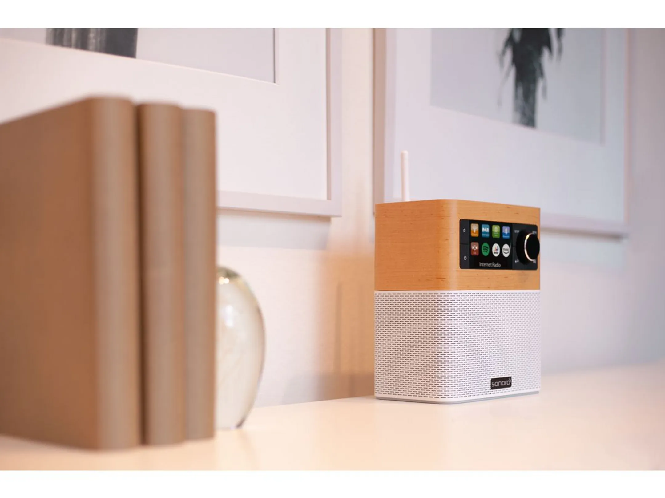 SONORO STREAM Internet Radio - Maple/White image
