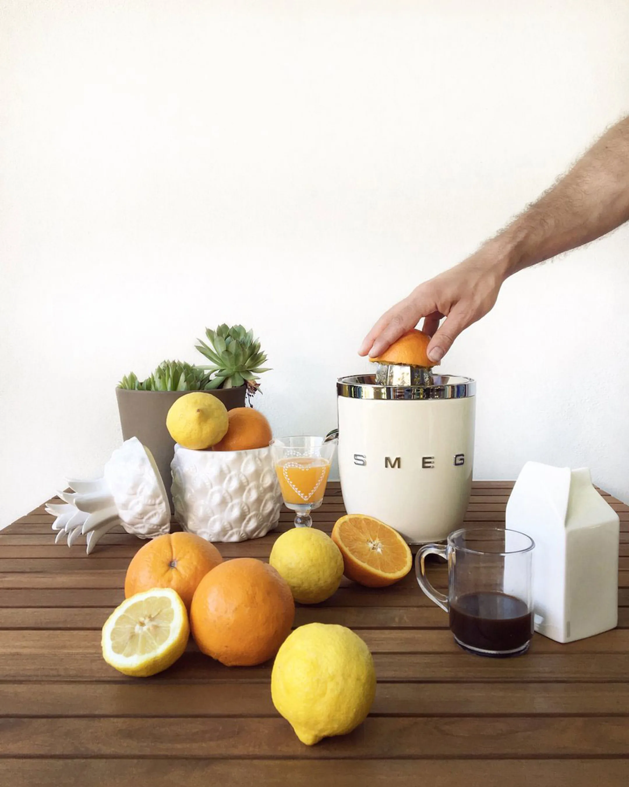 Smeg Presse-agrumes CJF11CREU - Crème image