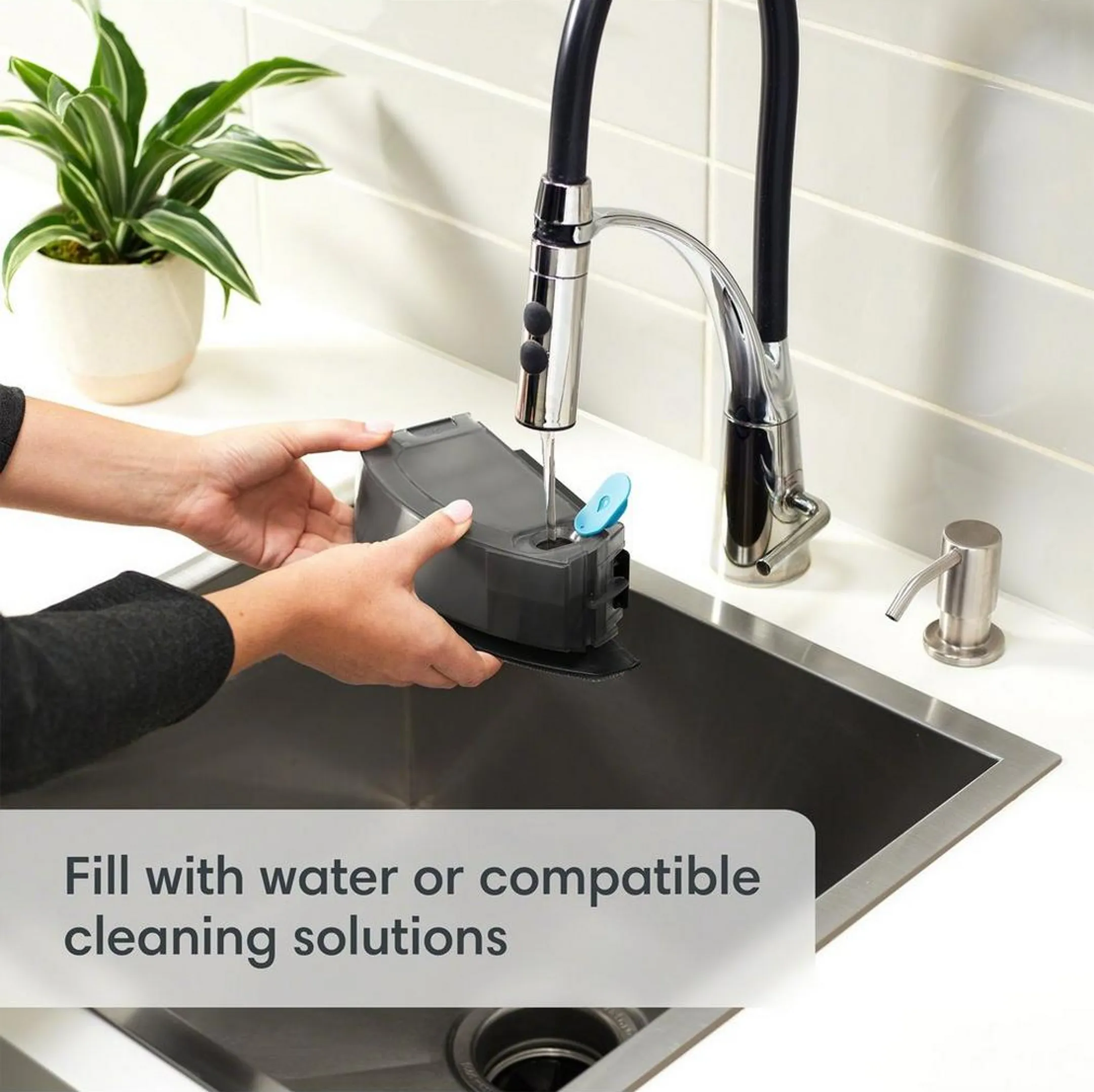 Roomba Combo i5+ Robot Vacuum and Mop - I557840