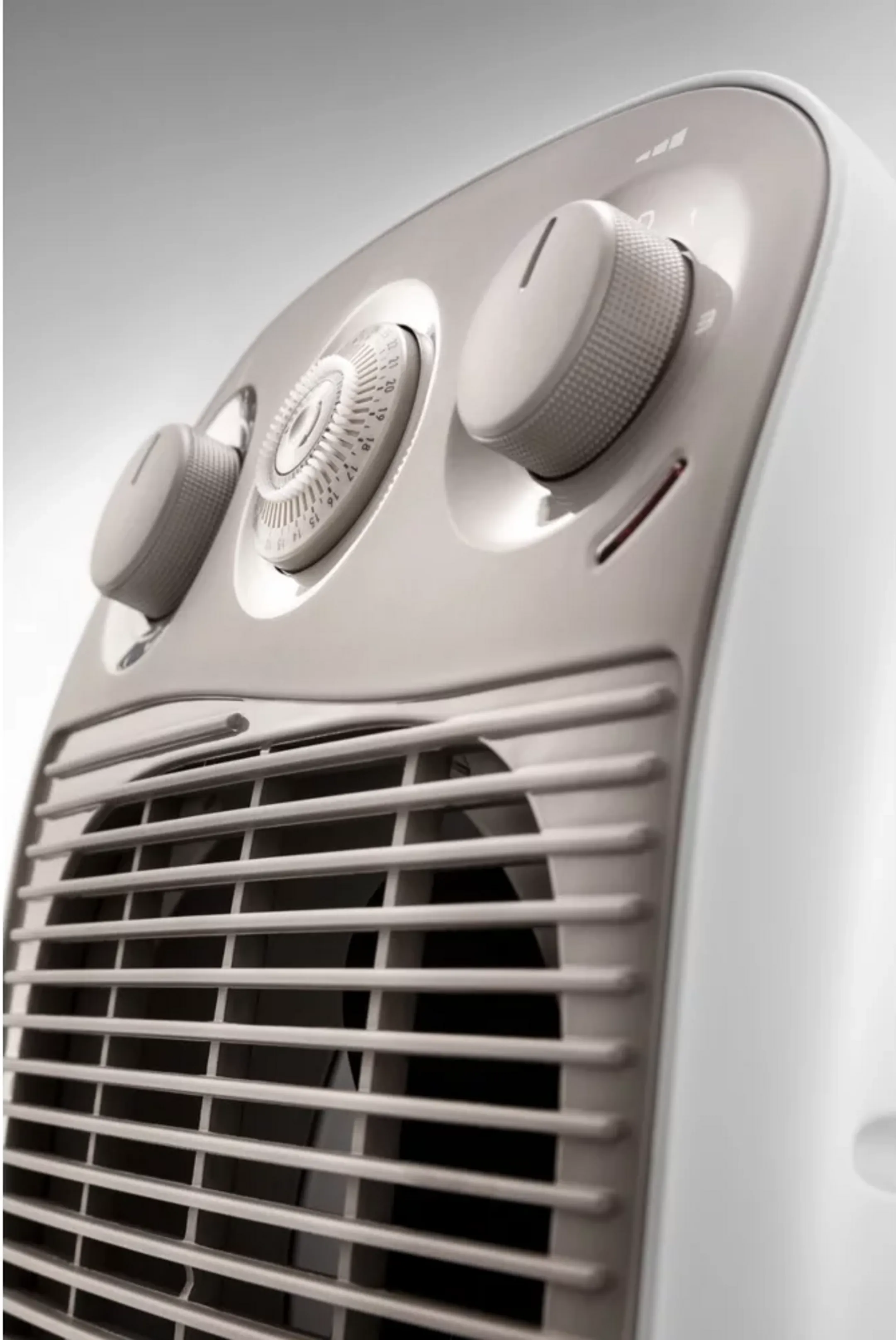 De'Longhi Radiateur soufflant Verticale Edge HFS50D22 - Beige image