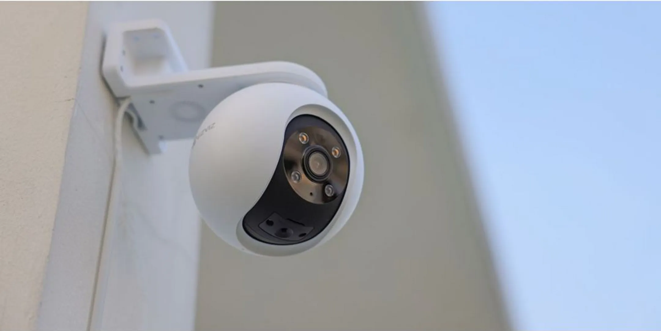 Ezviz H8 Pro 2K Motorized Security Camera - White image
