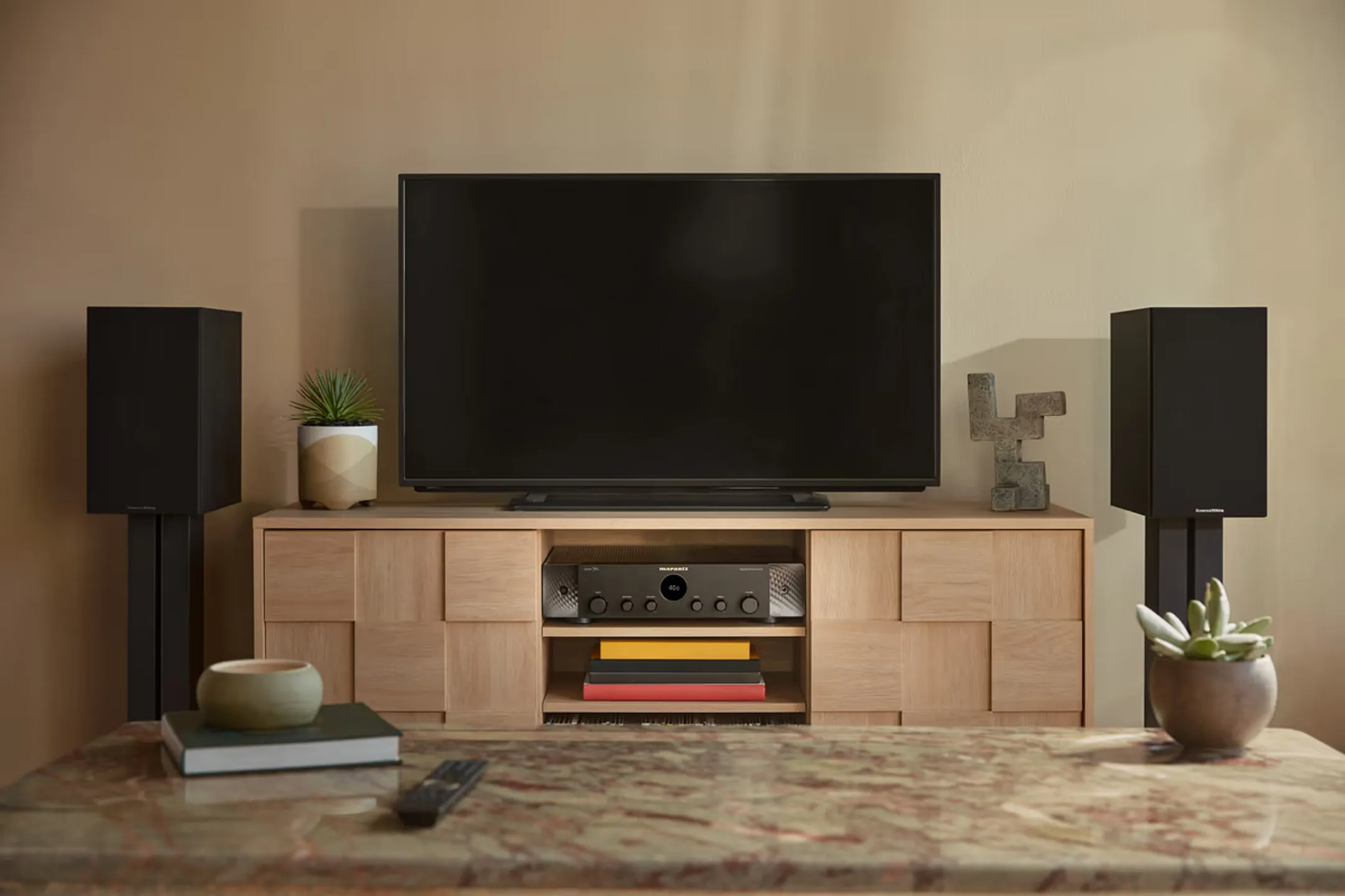 Marantz 70s Stereo Receiver - Black image