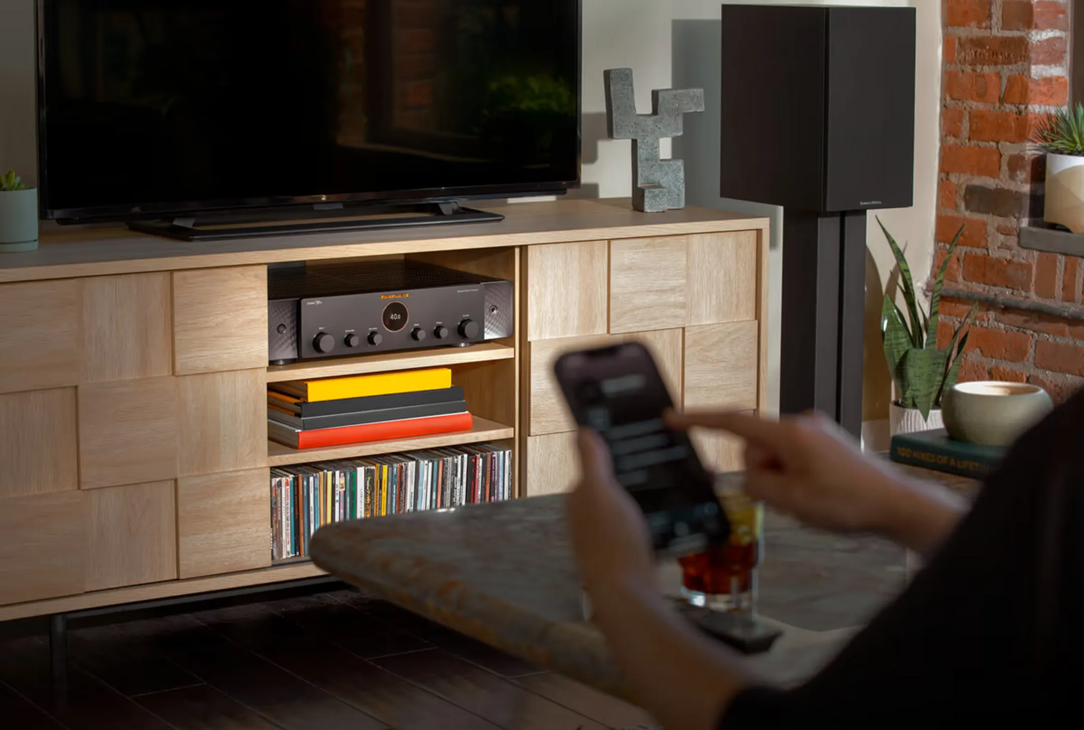 Marantz 70s Stereo Receiver - Black image