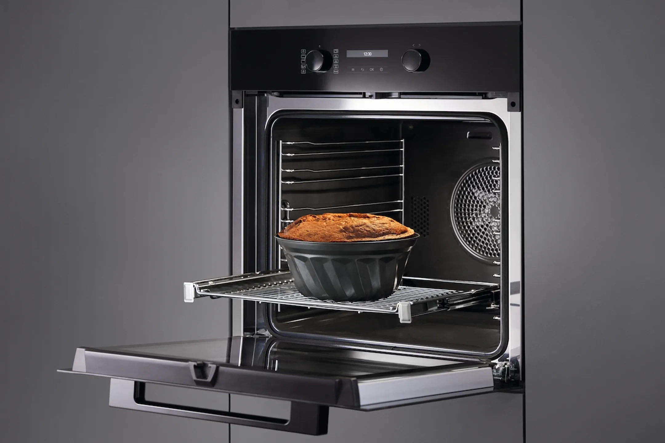 Miele Built-in multifunction Oven H2766 BP image
