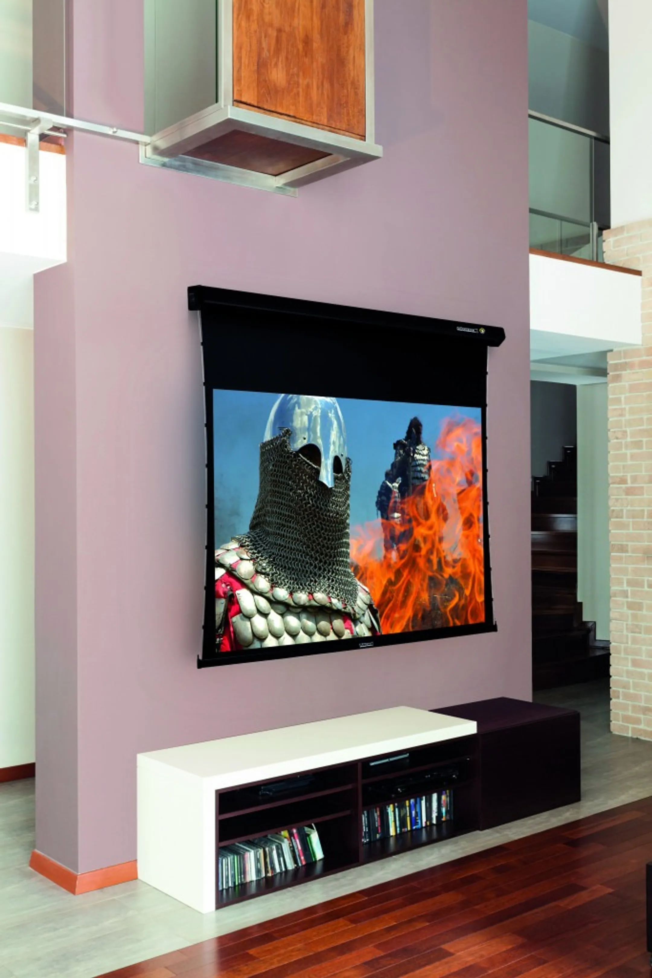 LUMENE Coliseum 270 C UHD 4K Motorized screen image