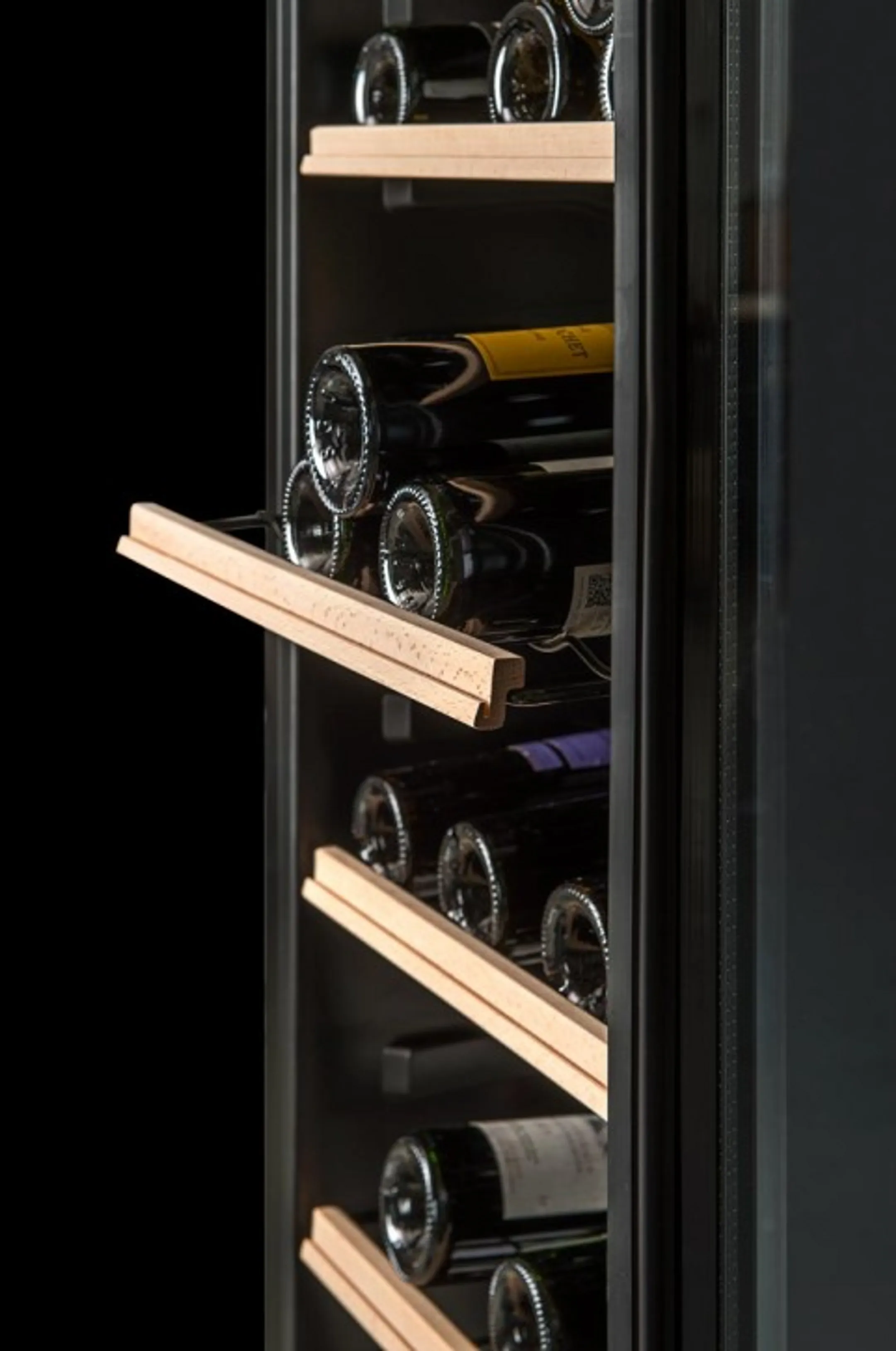 La Sommelière Aging wine cellar CTPNE147e - 147 bottles image