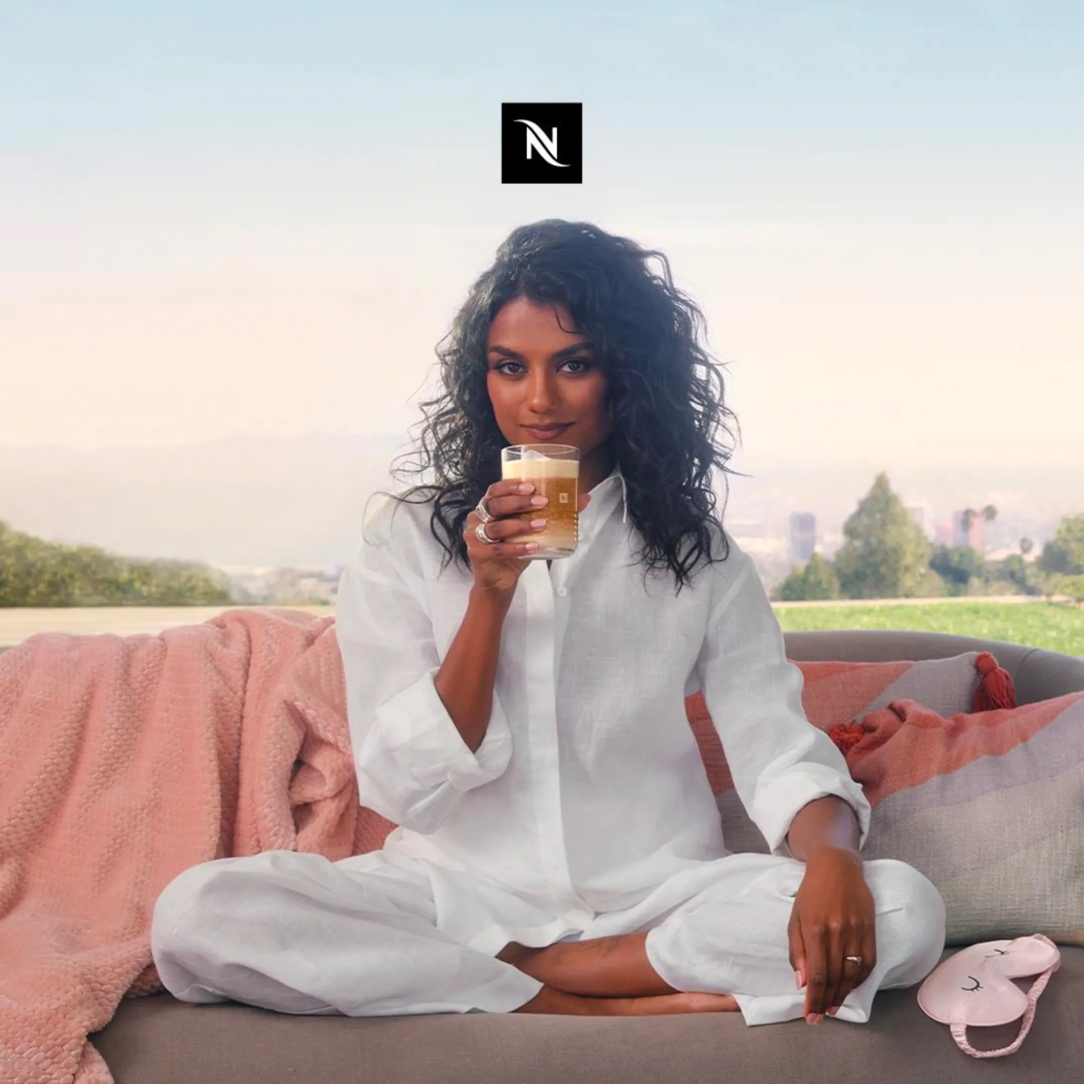 Machine à café Nespresso Vertuo Pop Bundle - Noir