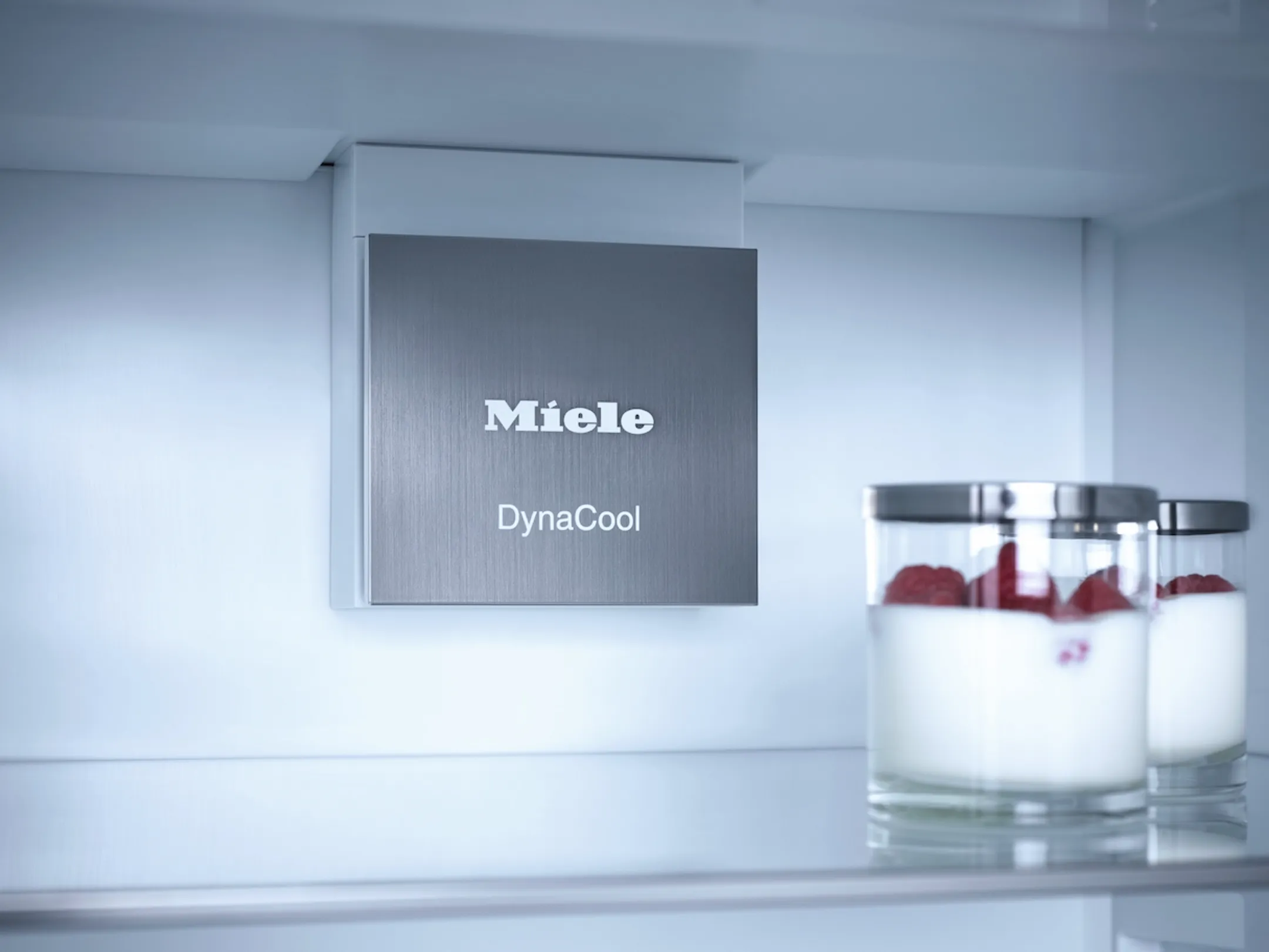 Miele Frigo encastrable K 7348 C 125 Gala Edition image