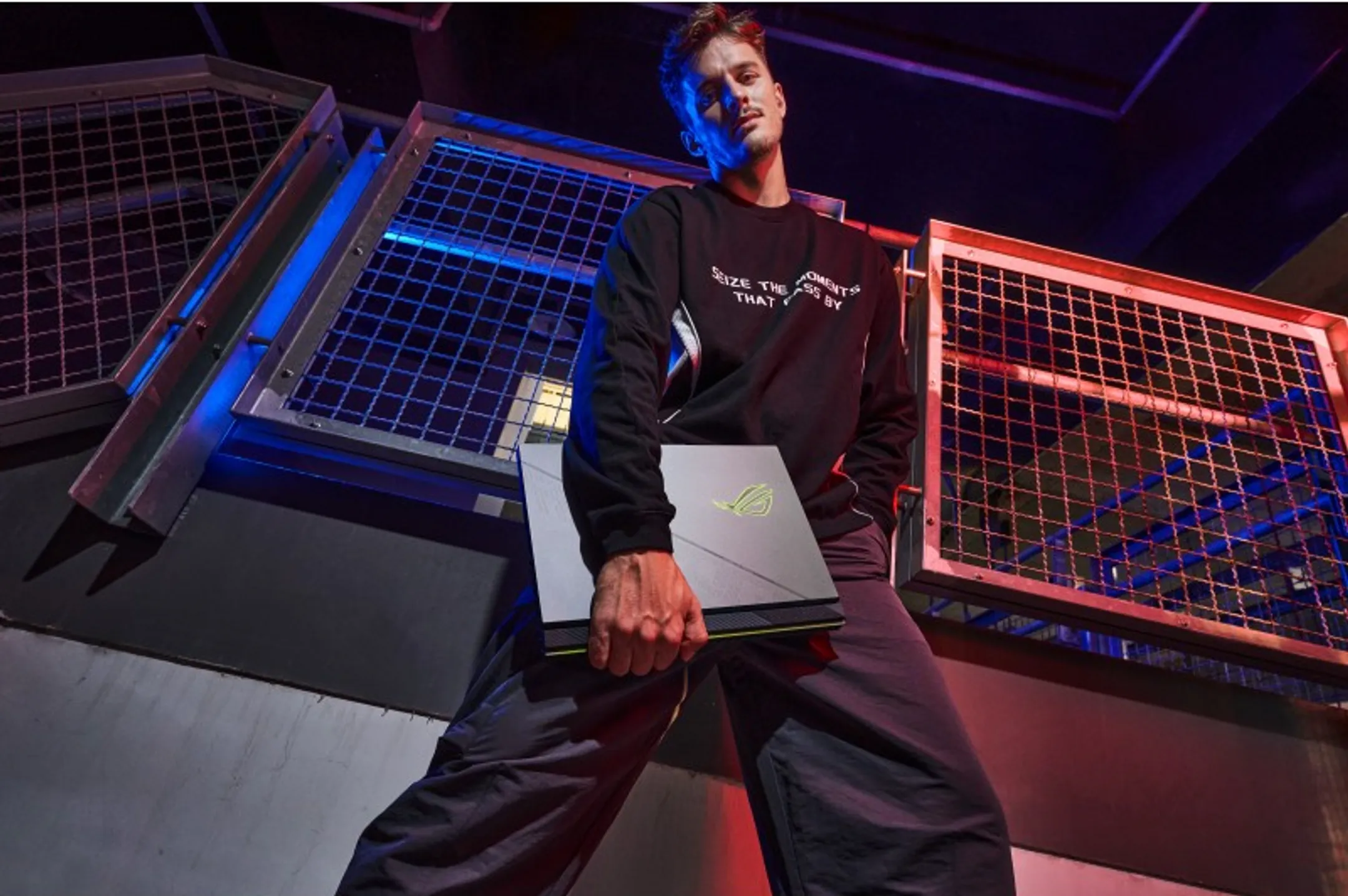 ASUS Laptop Gamer ROG Strix G16 i9 16Go RTX 4070 - QWERTZ - G614JIR-N4050W image