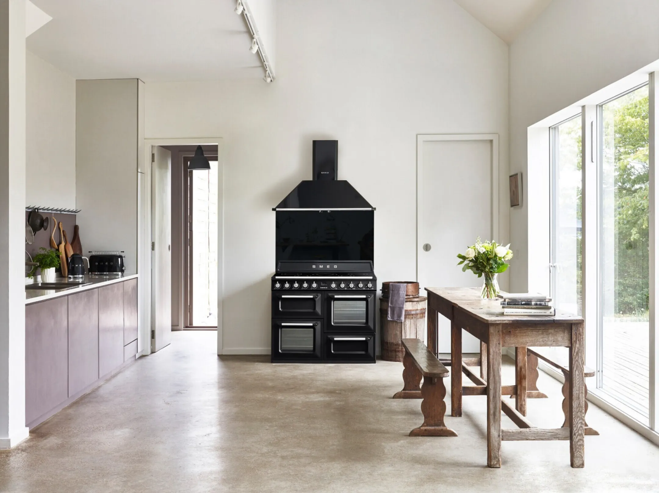 Smeg Stove Victoria TR4110IBL2 - Black image