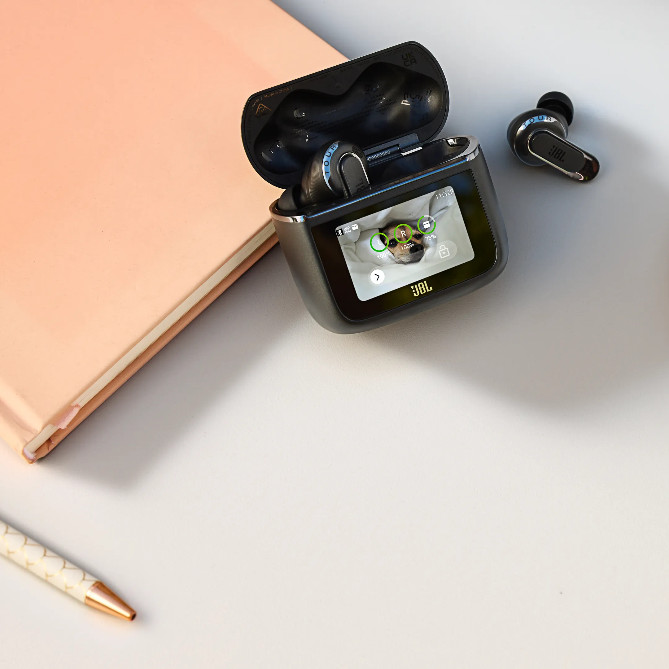 JBL Ecouteurs sans fil Noise Cancelling avec étui de recharge Tour Pro 3 - Latte image