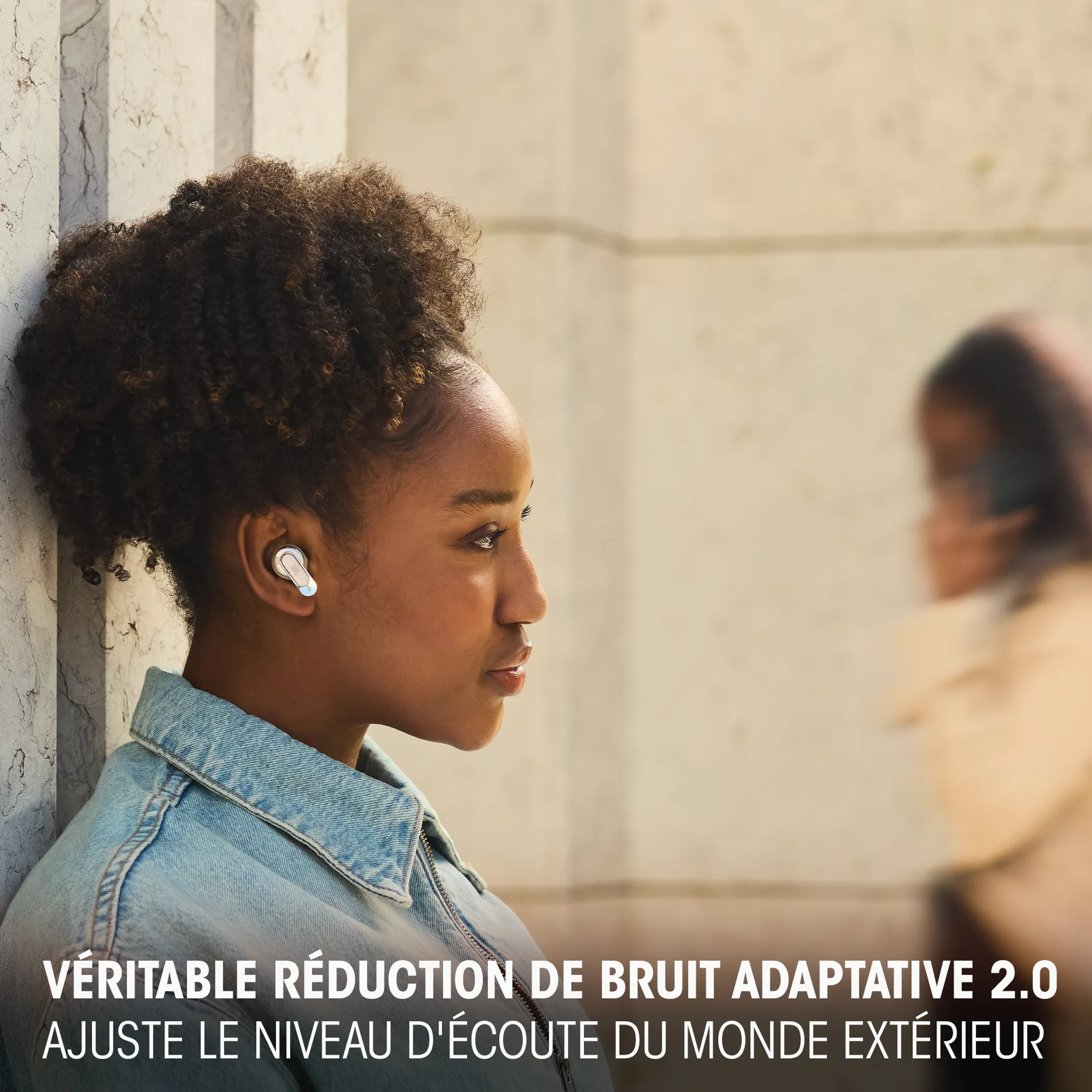 JBL Ecouteurs sans fil Noise Cancelling avec étui de recharge Tour Pro 3 - Latte image