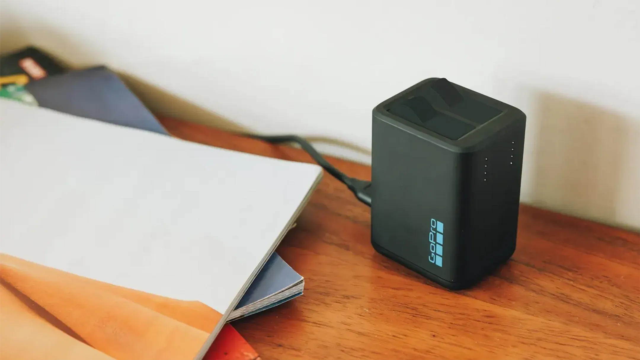 GoPro Doppel-Akkuladegerät & 2 Enduro-Akkus für HERO13 Black image