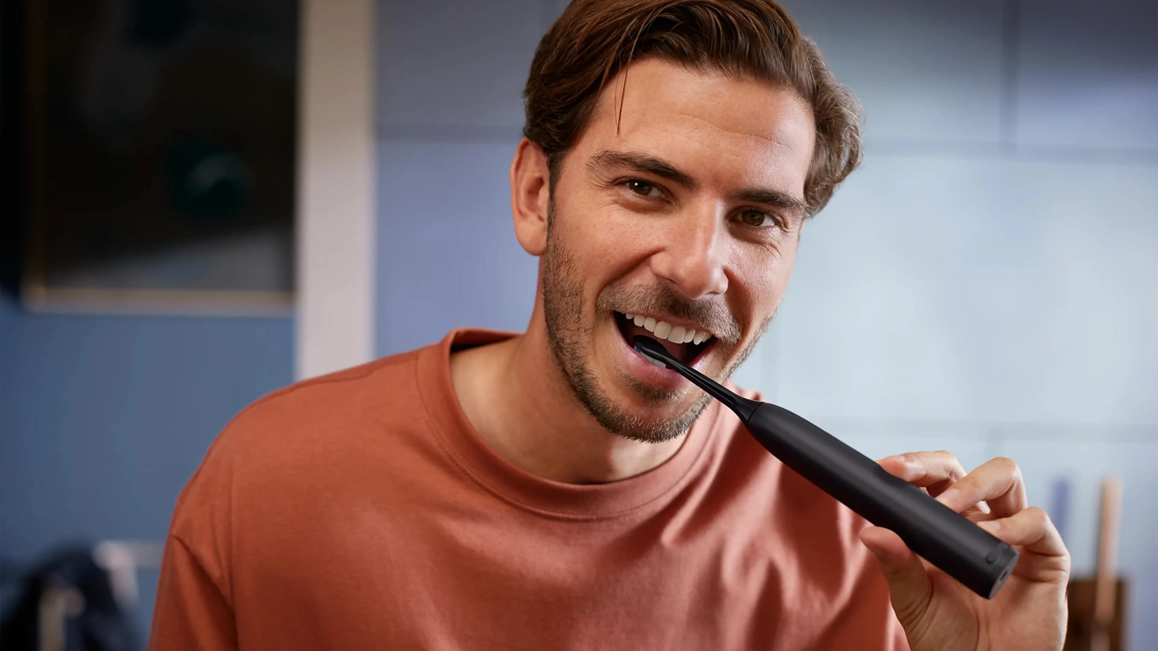 Philips Electric toothbrush Sonicare Series 5300 HX7109/01 image