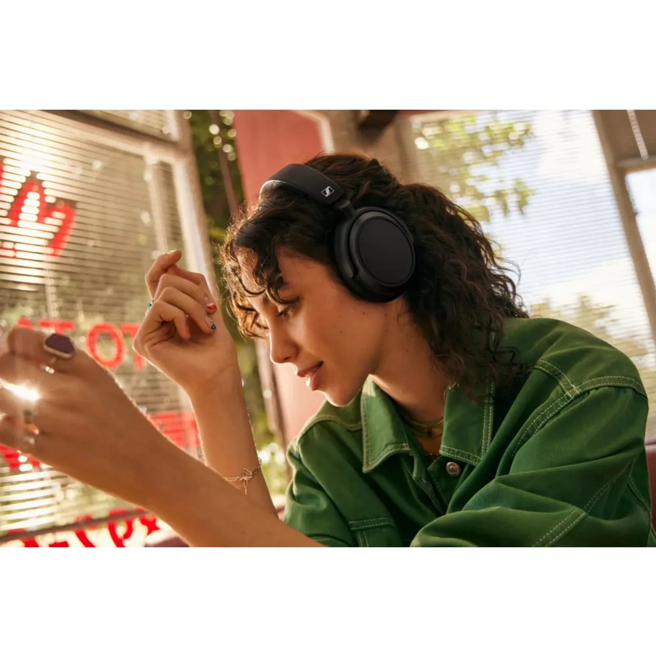 Sennheiser Wireless Headset Accentum Plus - Black image